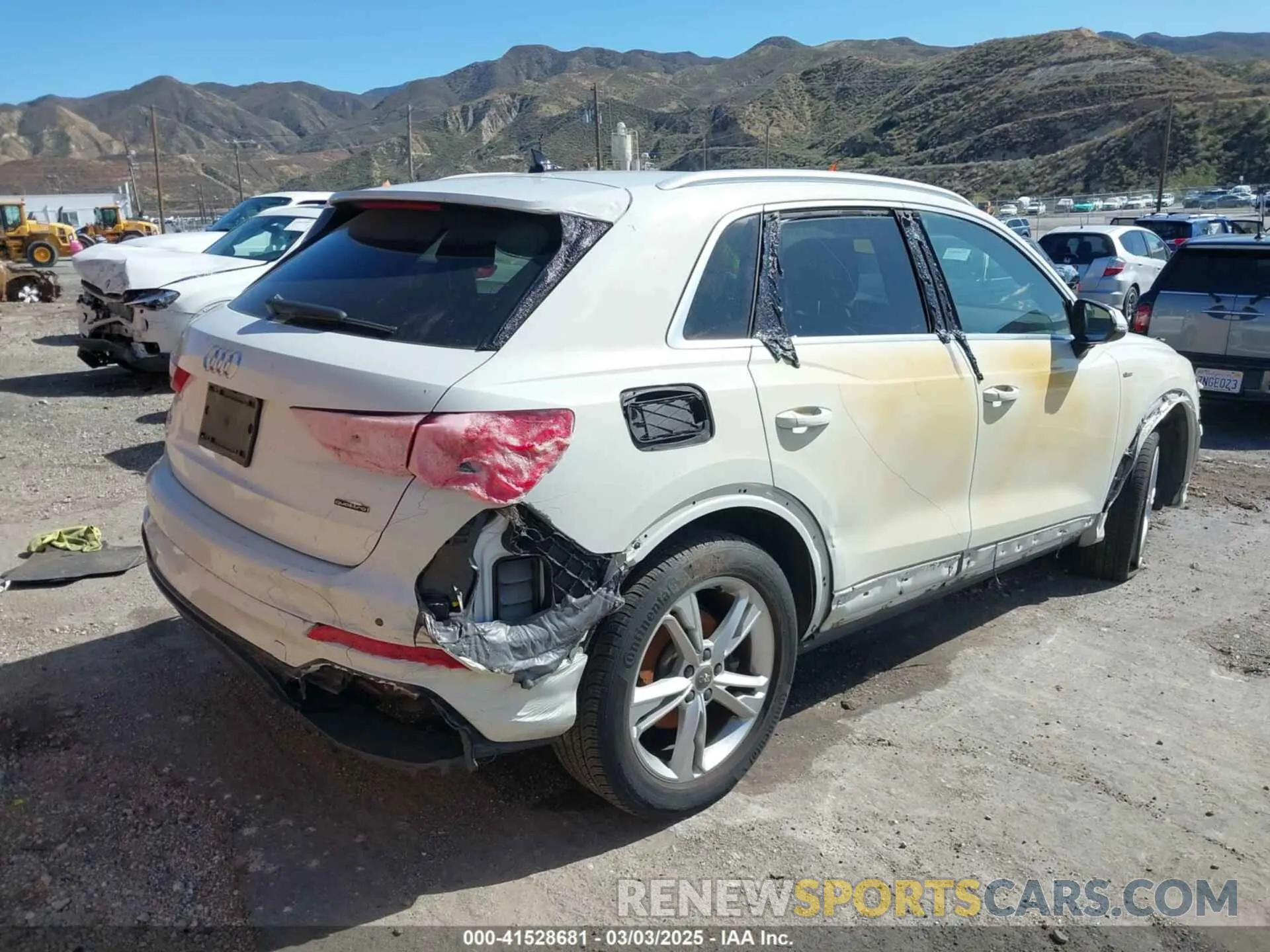 4 Photograph of a damaged car WA1DECF37L1012192 AUDI Q3 2020