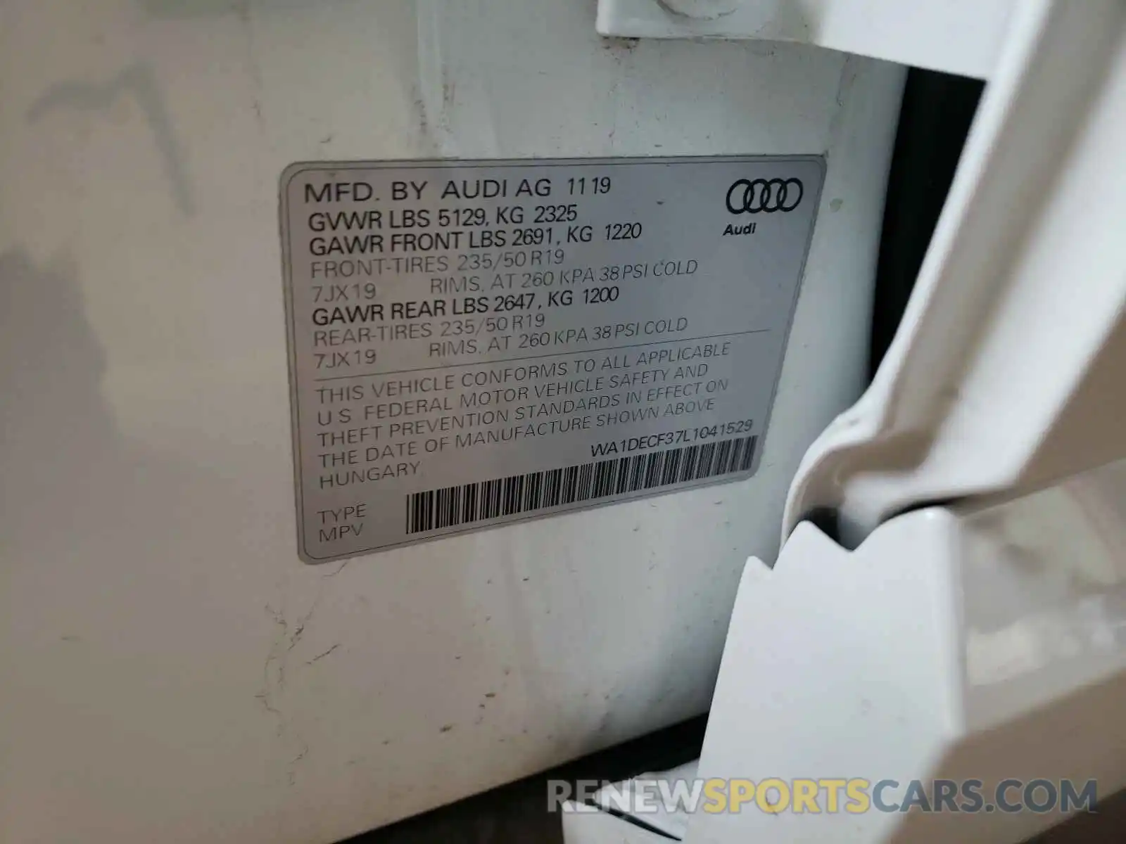 10 Photograph of a damaged car WA1DECF37L1041529 AUDI Q3 2020