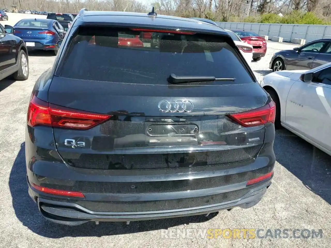 6 Photograph of a damaged car WA1DECF37L1083652 AUDI Q3 2020