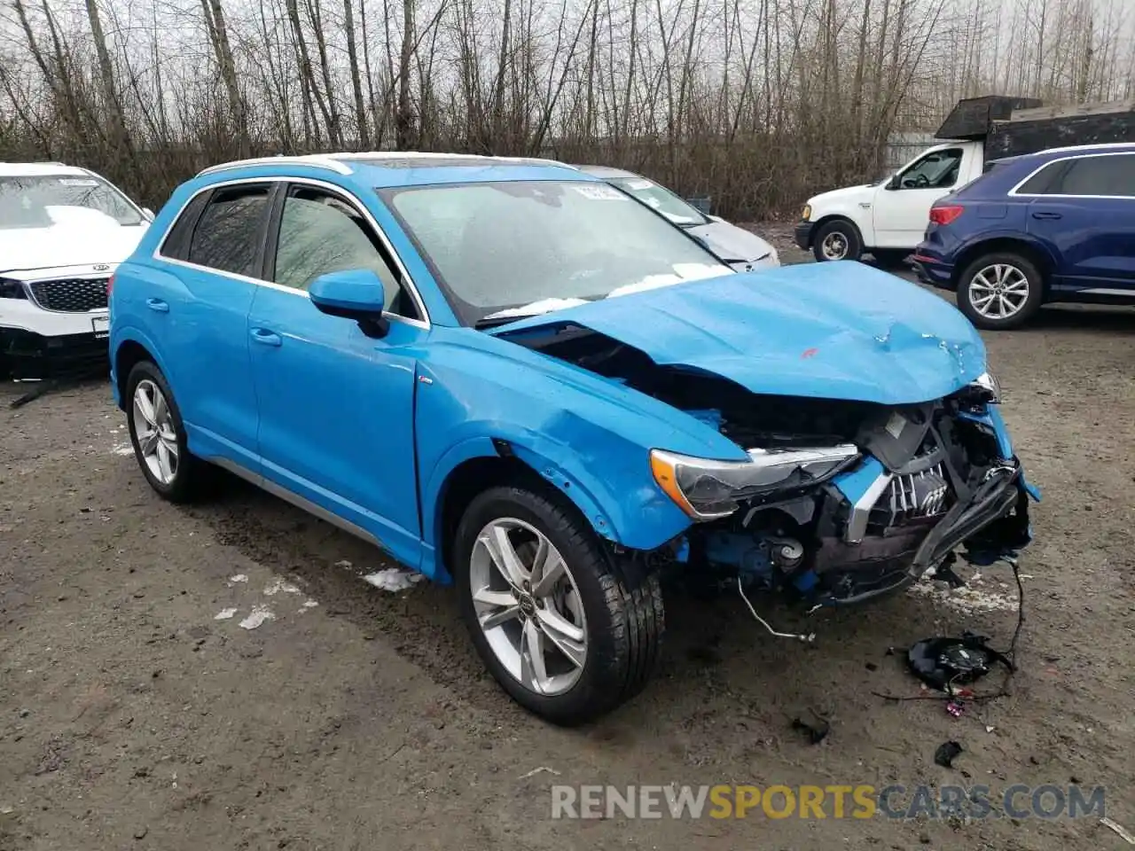 4 Photograph of a damaged car WA1DECF38L1037599 AUDI Q3 2020