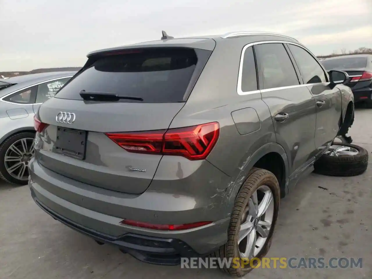 4 Photograph of a damaged car WA1DECF38L1048229 AUDI Q3 2020