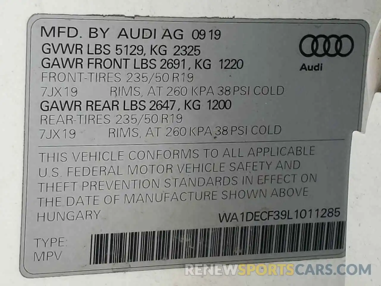 14 Photograph of a damaged car WA1DECF39L1011285 AUDI Q3 2020