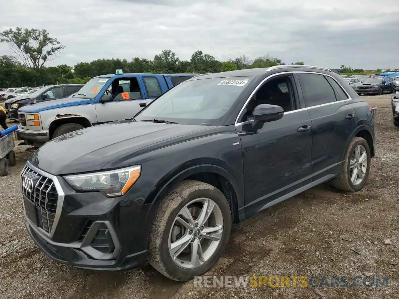 1 Photograph of a damaged car WA1DECF3XL1017127 AUDI Q3 2020