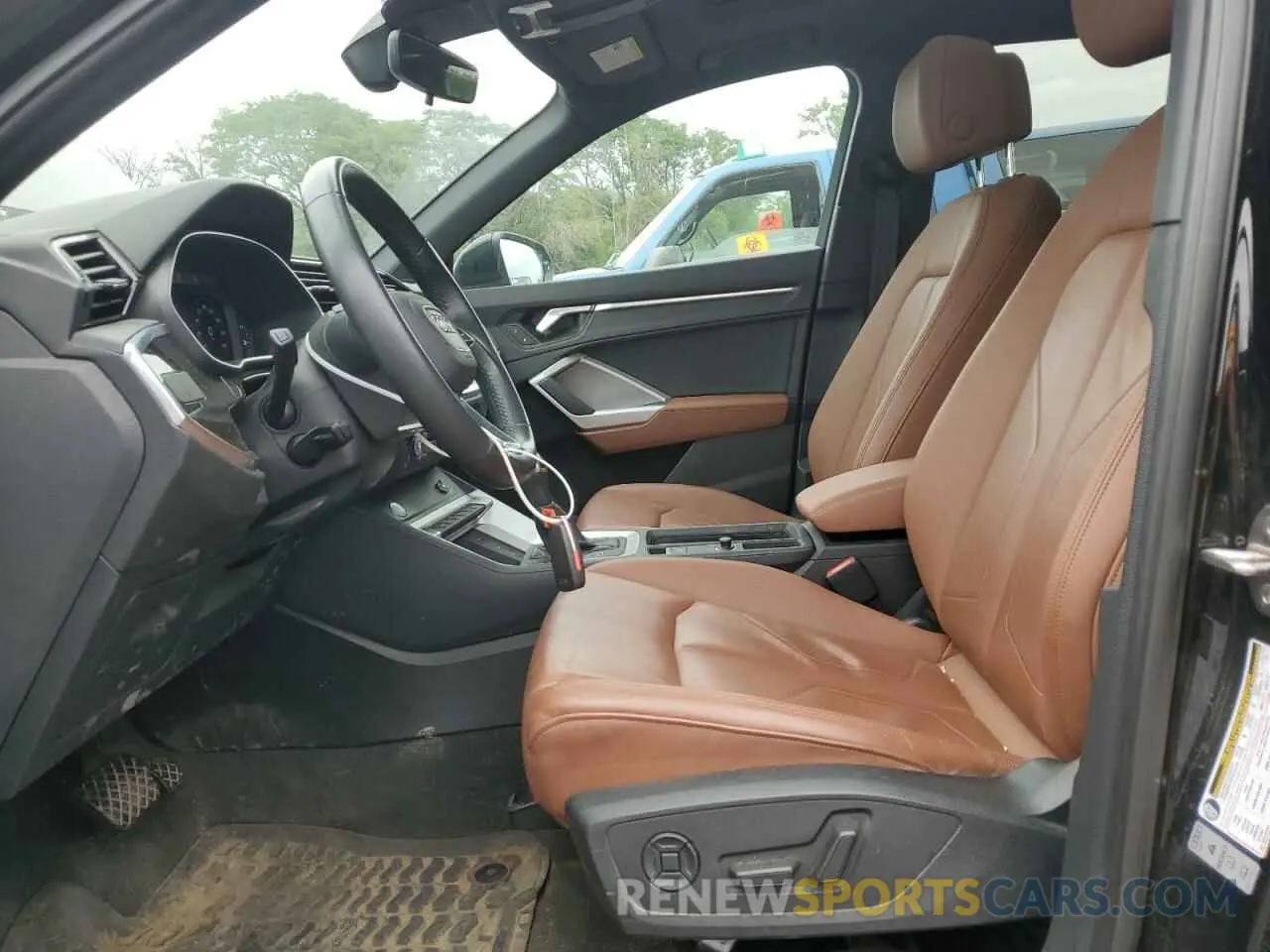 7 Photograph of a damaged car WA1DECF3XL1017127 AUDI Q3 2020