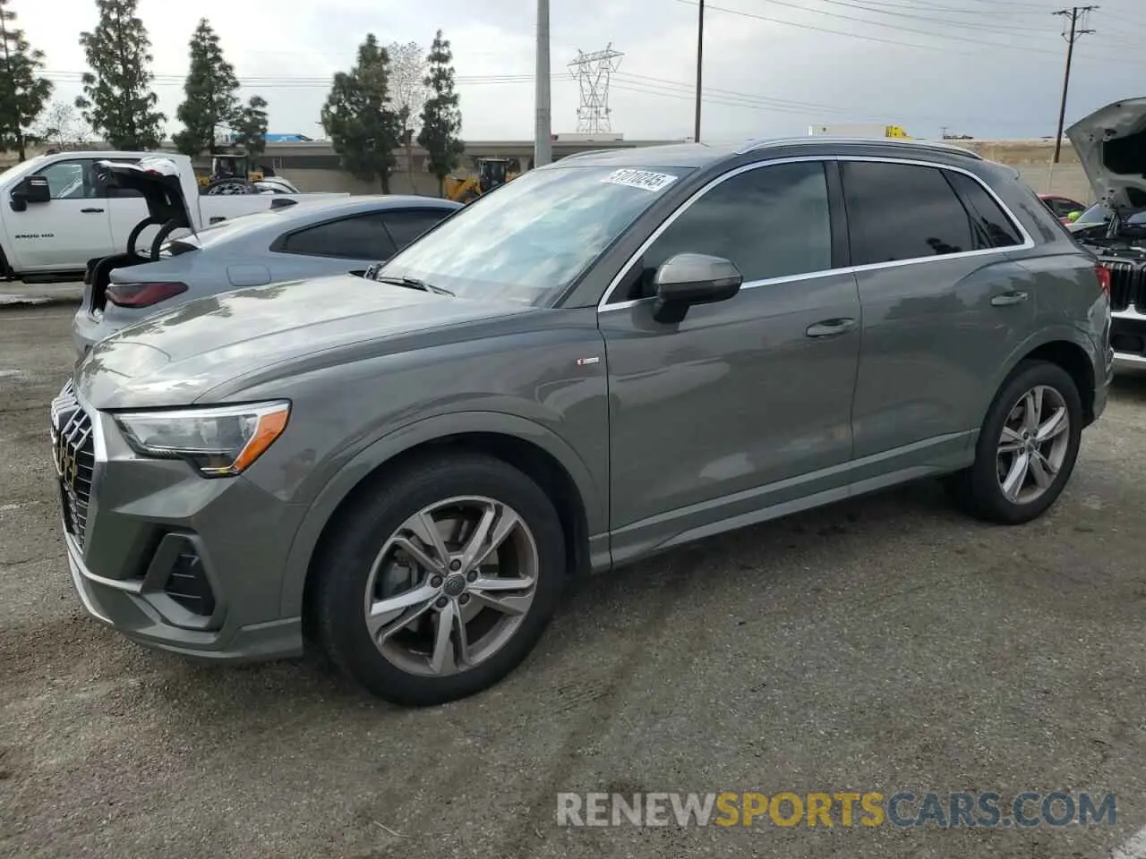 1 Photograph of a damaged car WA1DECF3XL1047504 AUDI Q3 2020