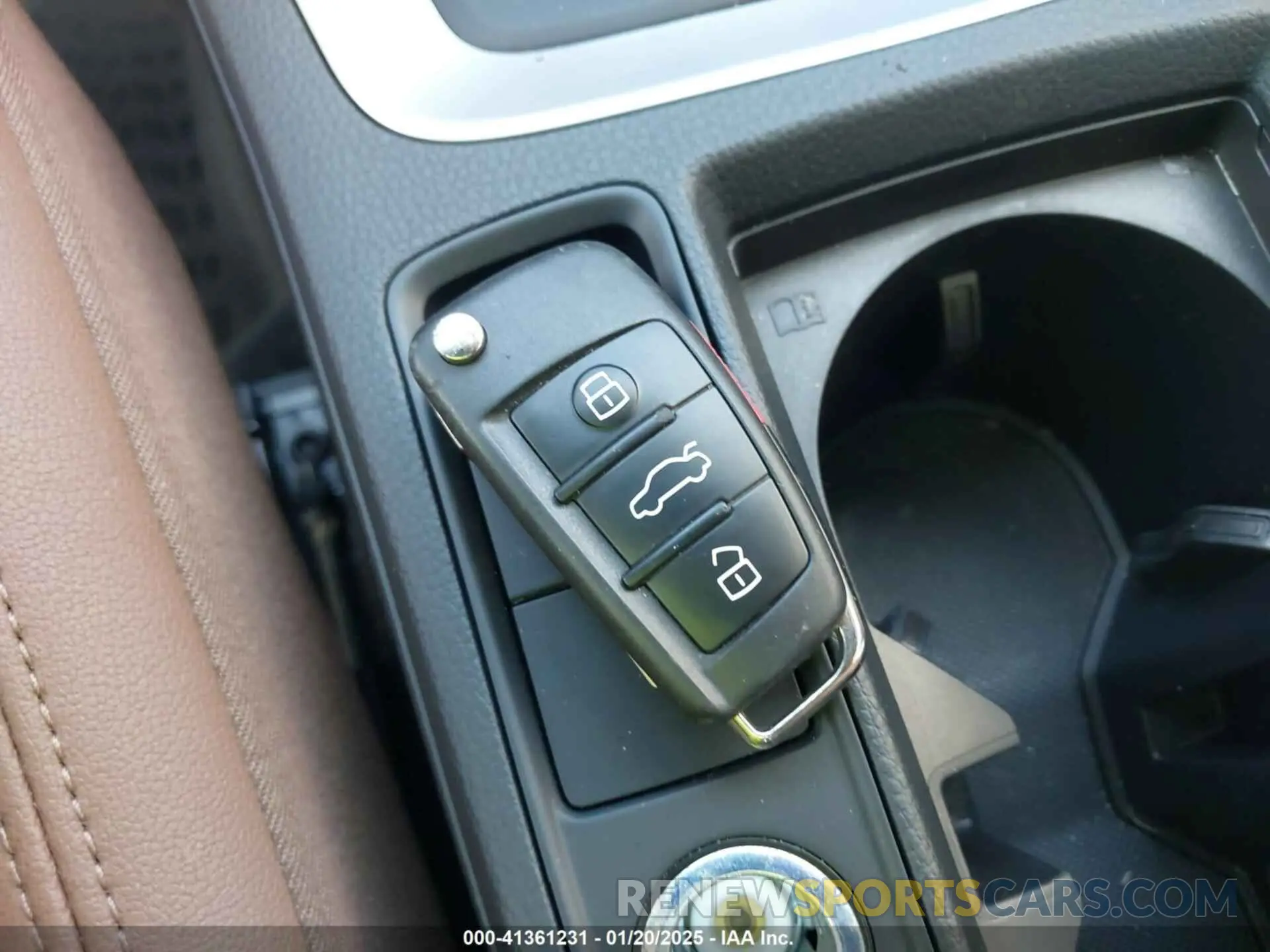 11 Photograph of a damaged car WA1DECF3XL1064223 AUDI Q3 2020