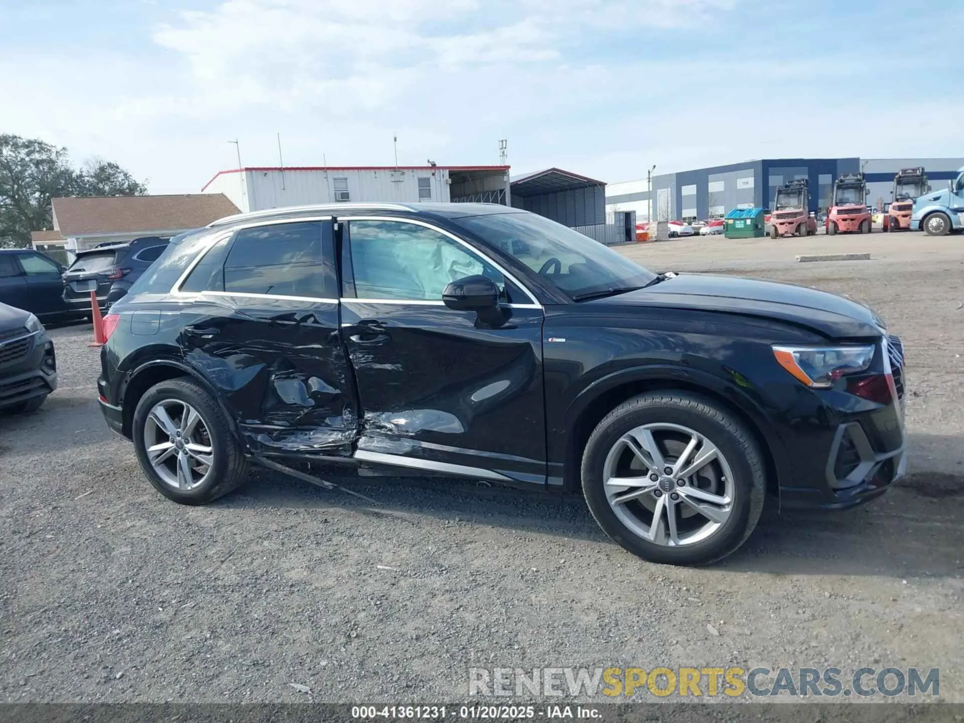 13 Photograph of a damaged car WA1DECF3XL1064223 AUDI Q3 2020
