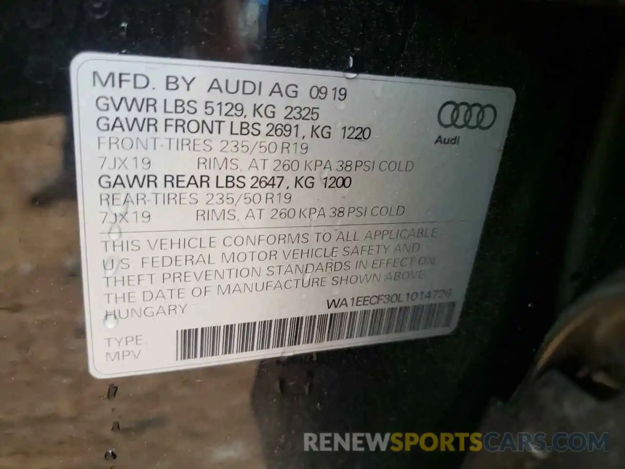 10 Photograph of a damaged car WA1EECF30L1014726 AUDI Q3 2020