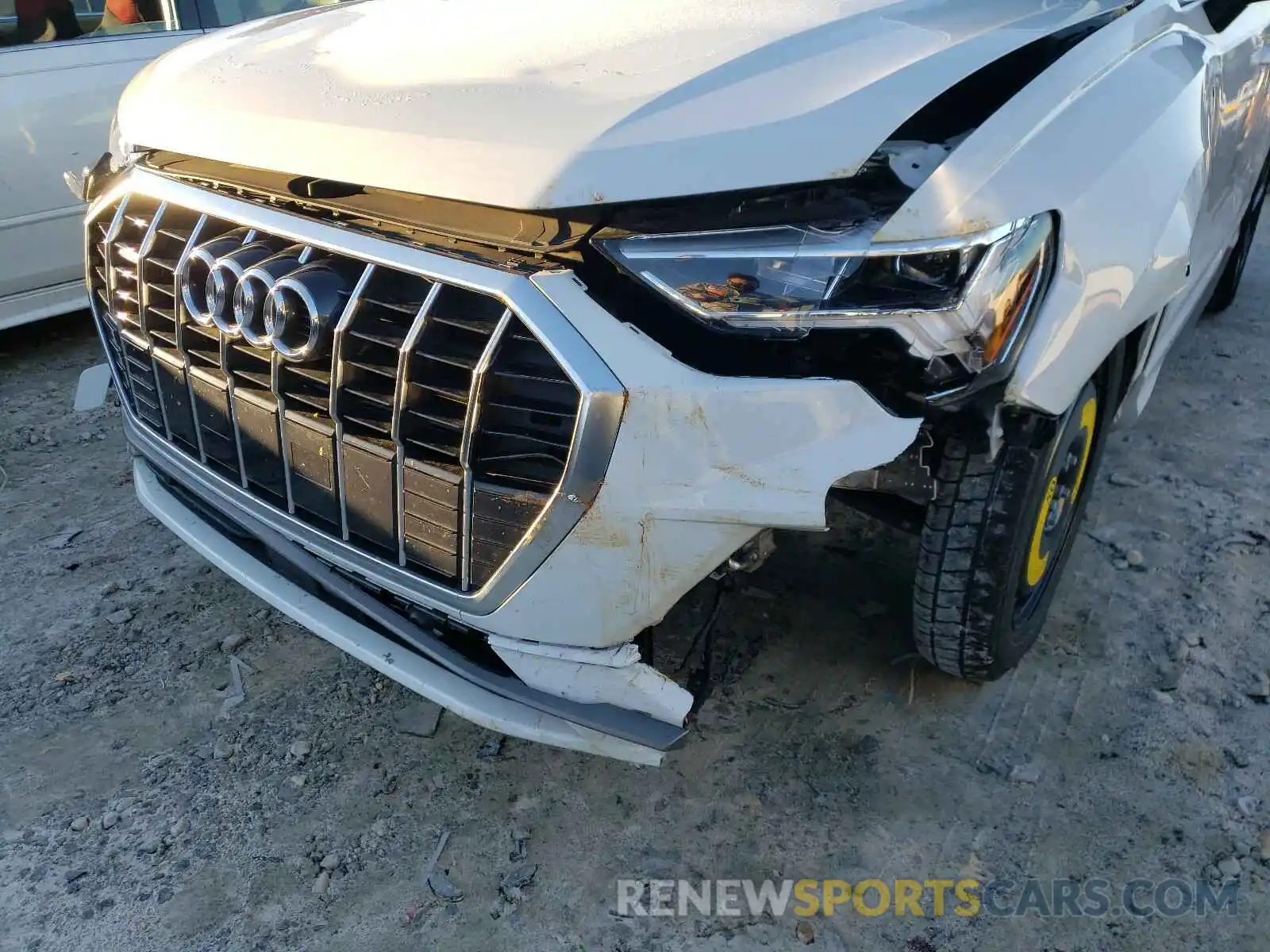 9 Photograph of a damaged car WA1EECF30L1026696 AUDI Q3 2020