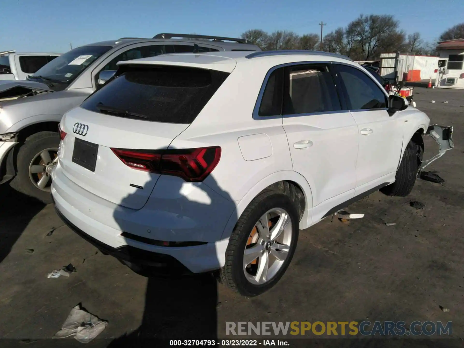 4 Photograph of a damaged car WA1EECF30L1047824 AUDI Q3 2020