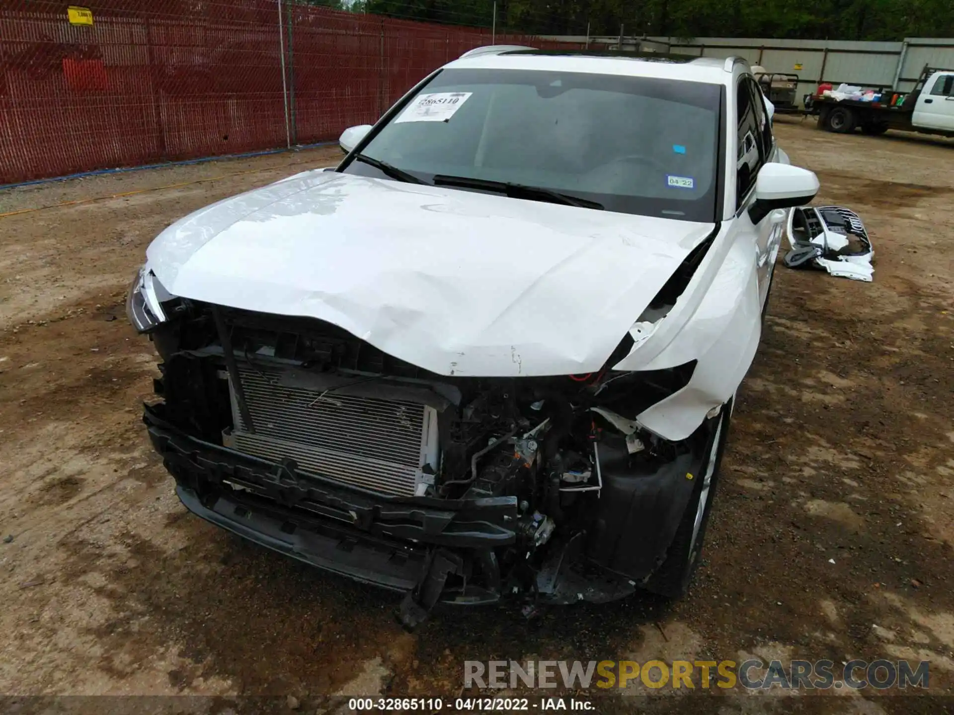 6 Photograph of a damaged car WA1EECF30L1048049 AUDI Q3 2020