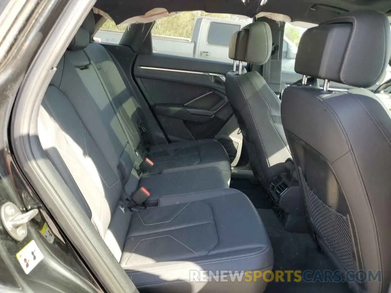 11 Photograph of a damaged car WA1EECF30L1055714 AUDI Q3 2020