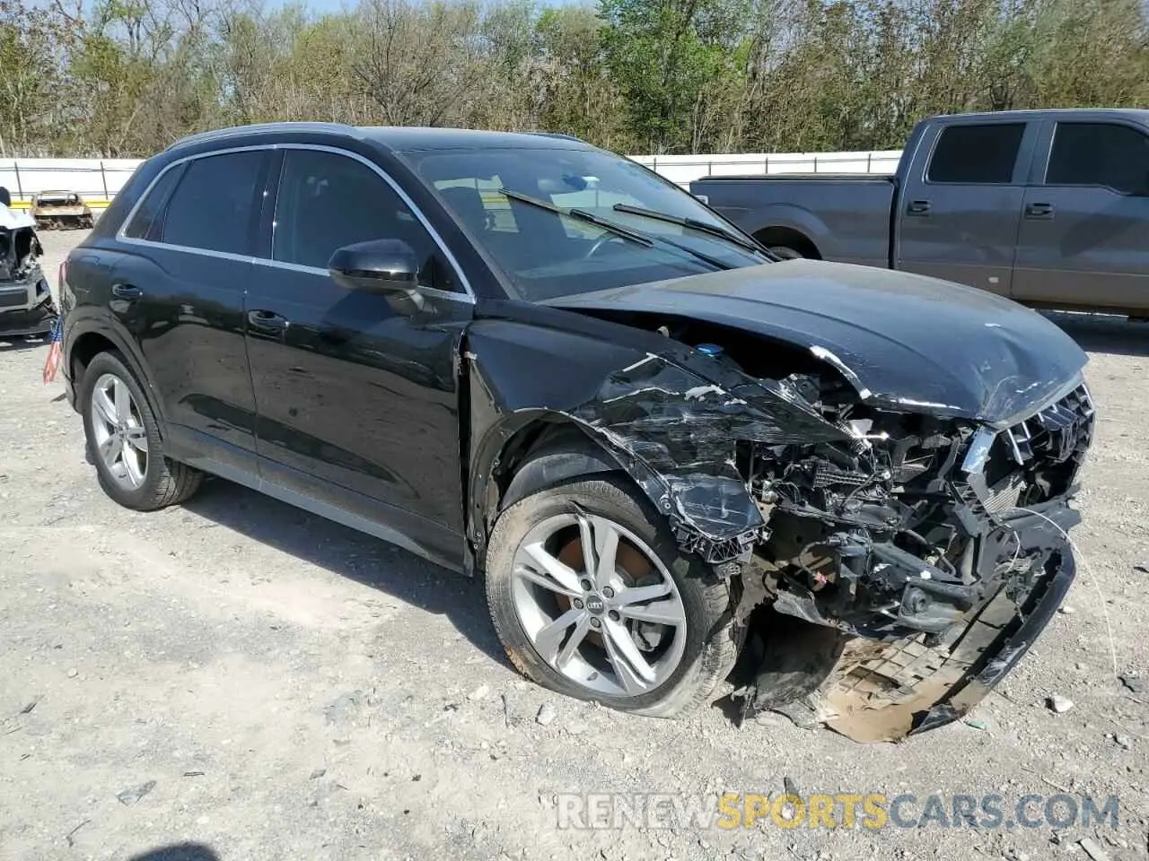 4 Photograph of a damaged car WA1EECF30L1055714 AUDI Q3 2020
