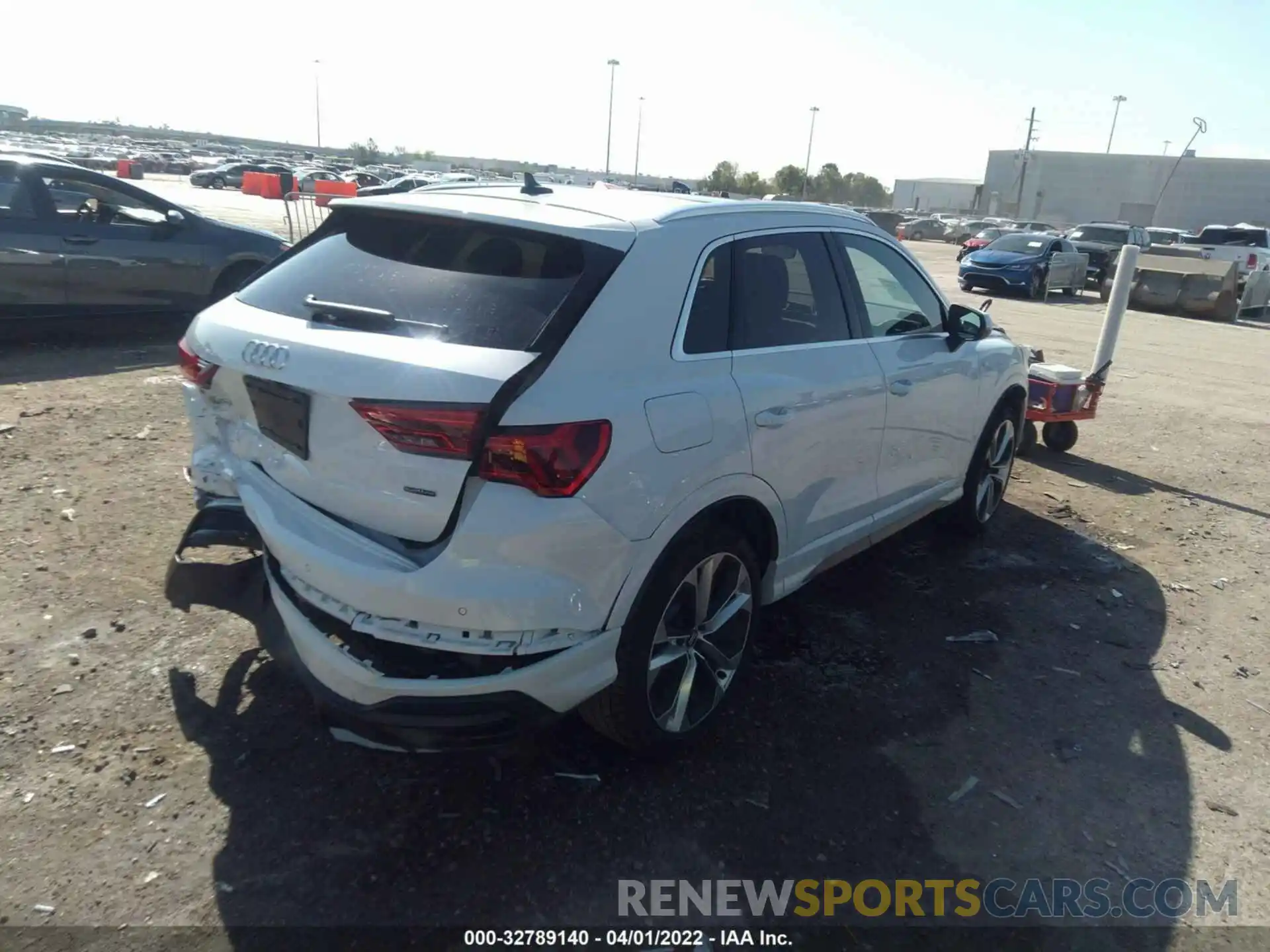 4 Photograph of a damaged car WA1EECF31L1008465 AUDI Q3 2020