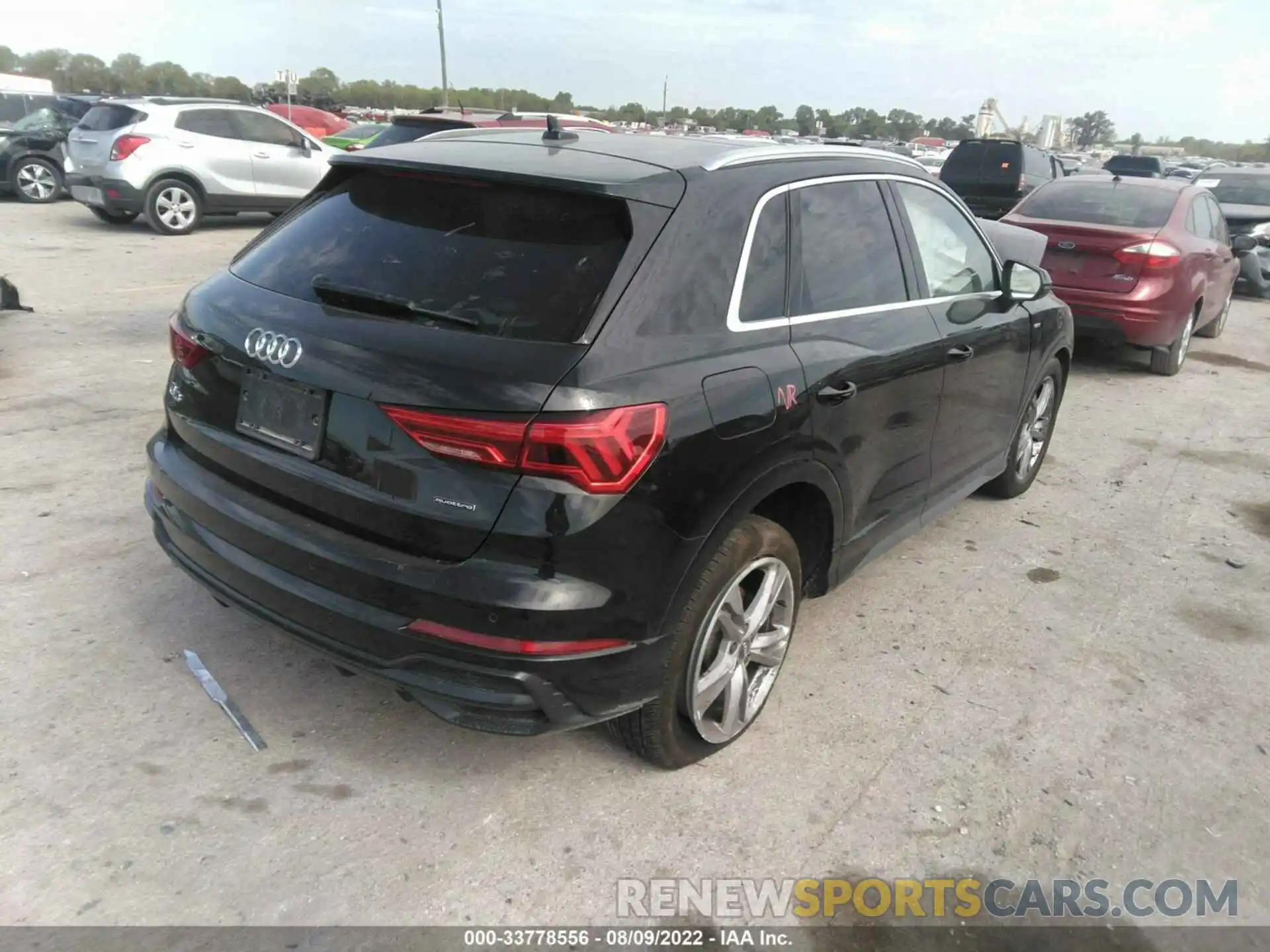 4 Photograph of a damaged car WA1EECF31L1053390 AUDI Q3 2020