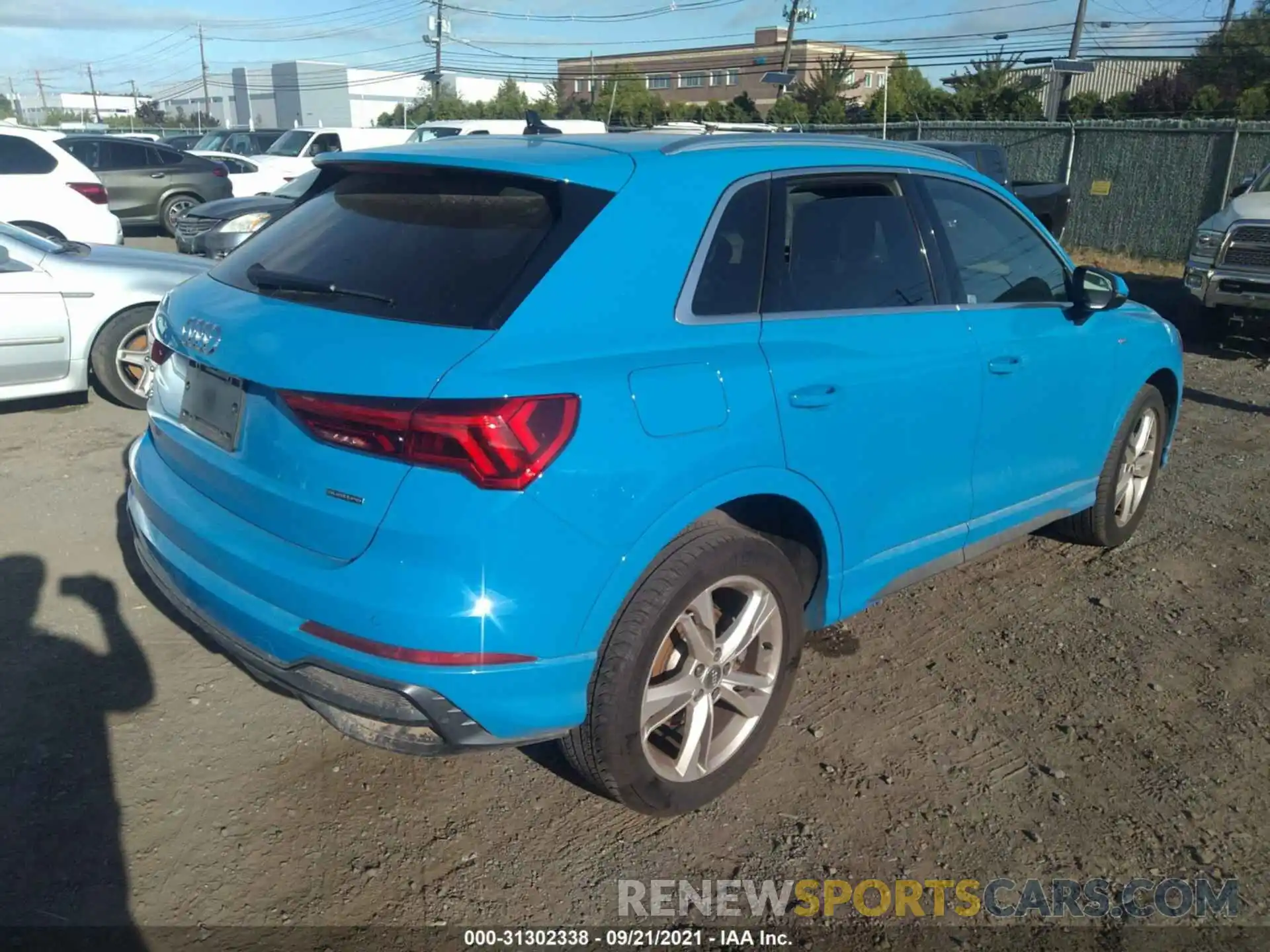 4 Photograph of a damaged car WA1EECF33L1011724 AUDI Q3 2020