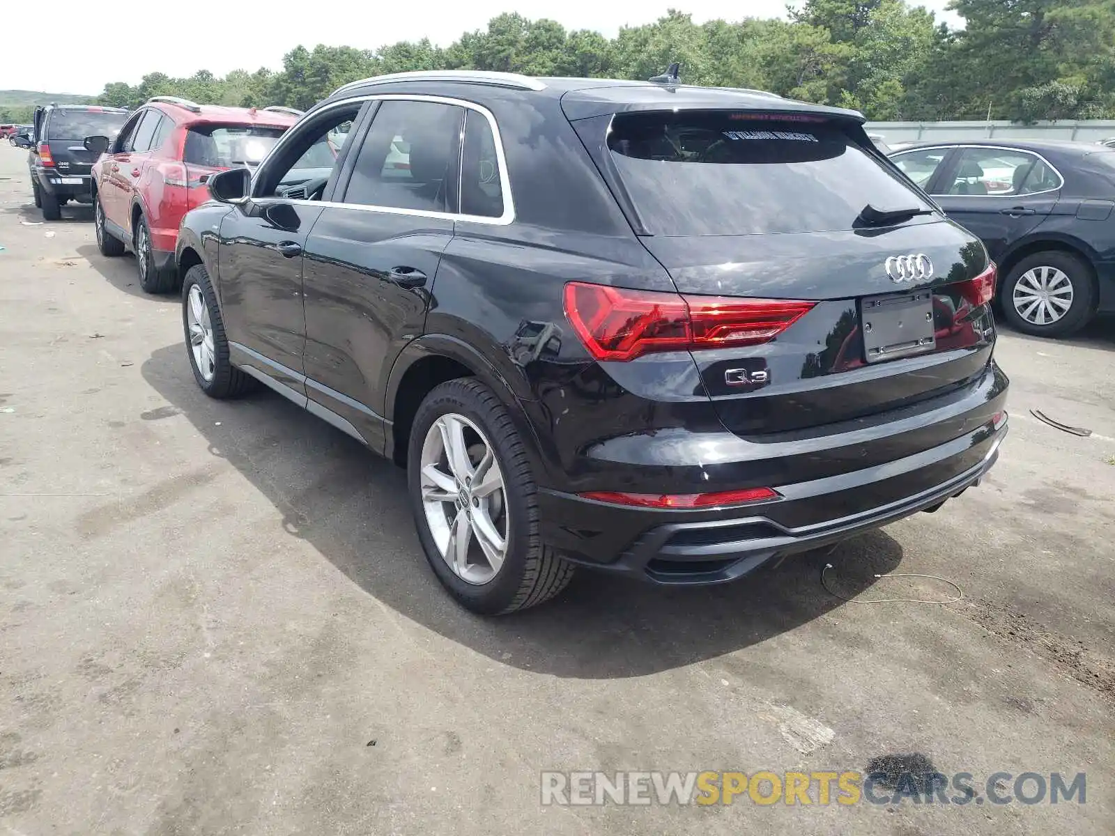 3 Photograph of a damaged car WA1EECF33L1036977 AUDI Q3 2020