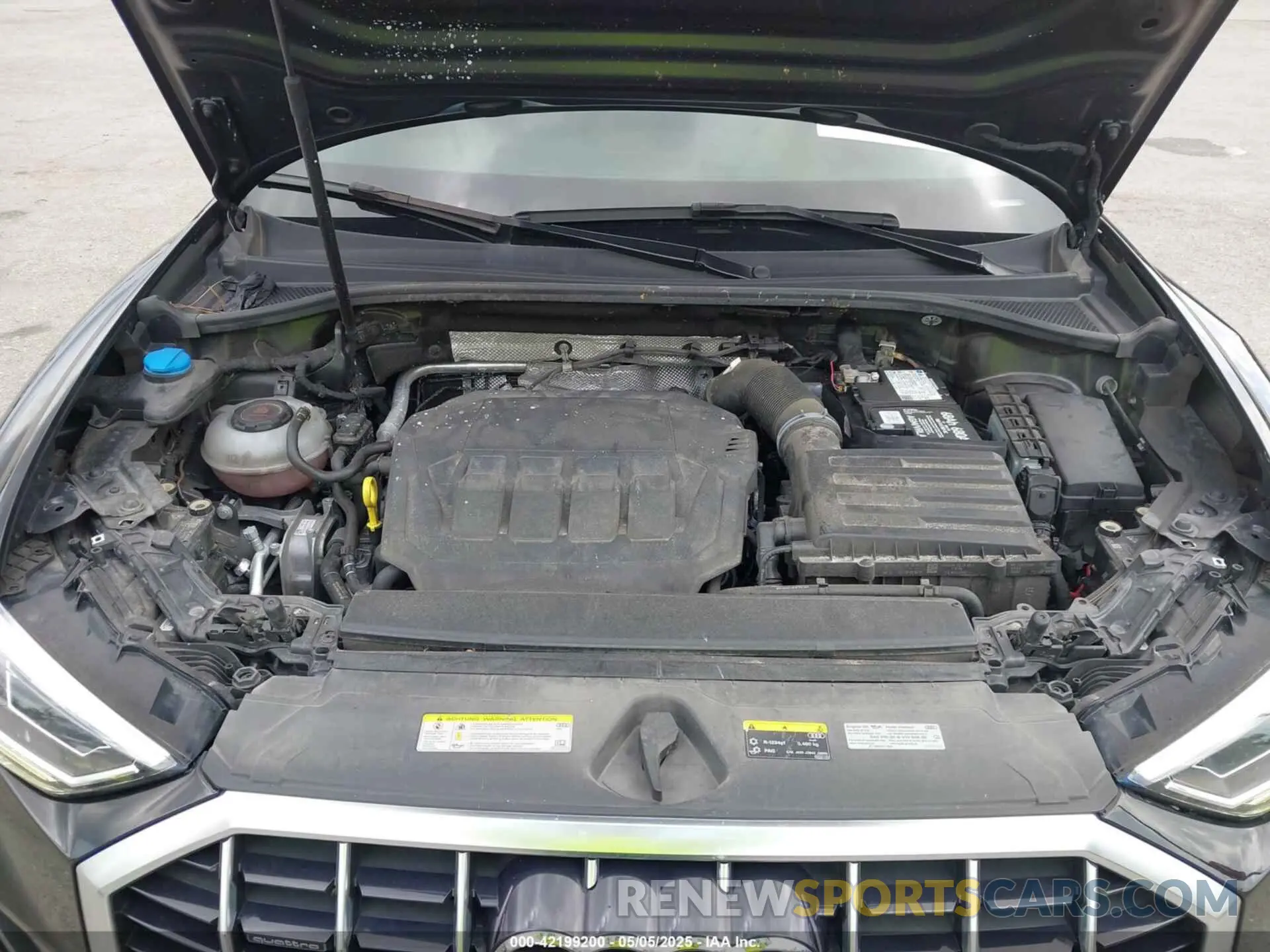 10 Photograph of a damaged car WA1EECF33L1052774 AUDI Q3 2020