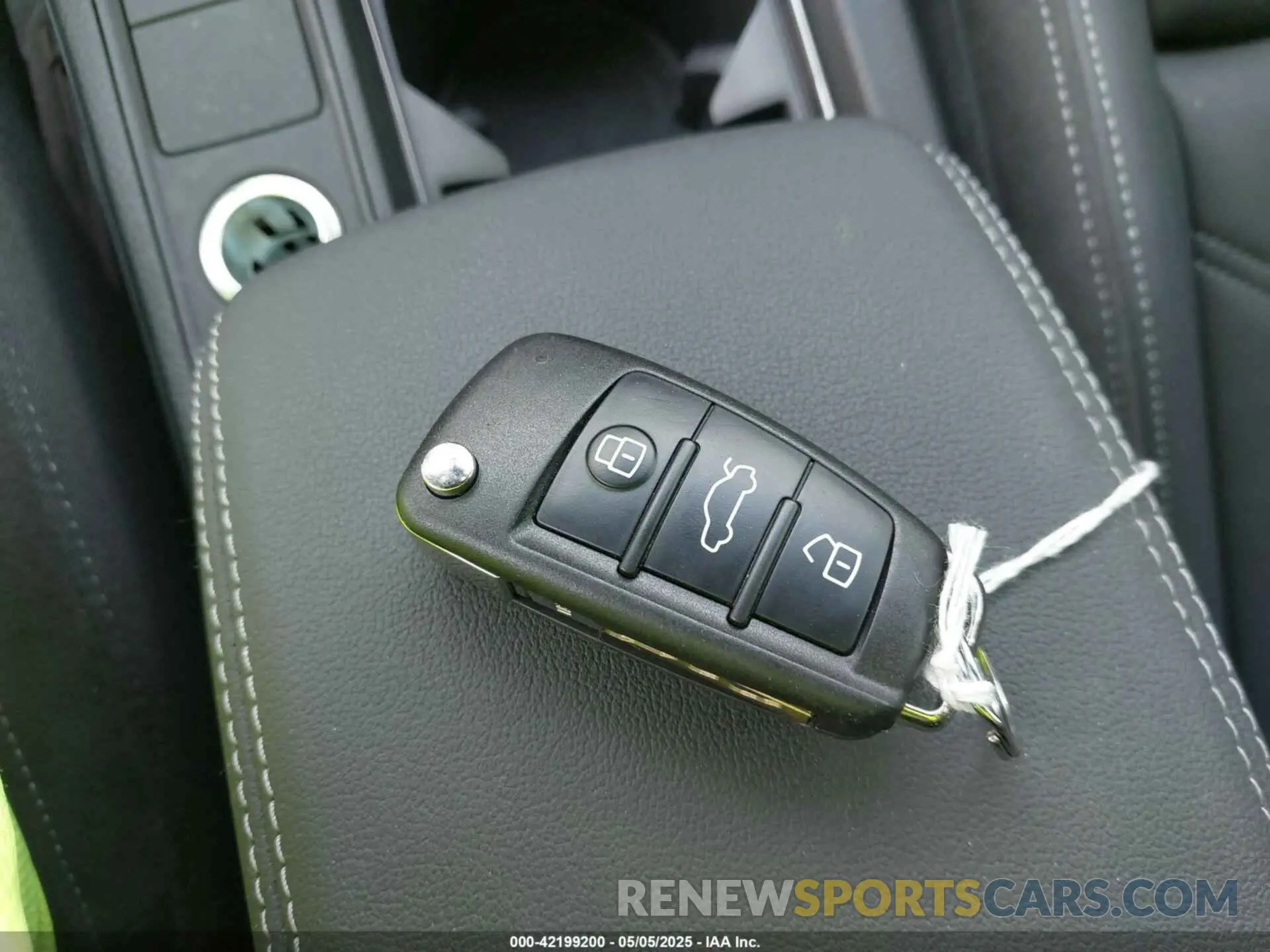11 Photograph of a damaged car WA1EECF33L1052774 AUDI Q3 2020