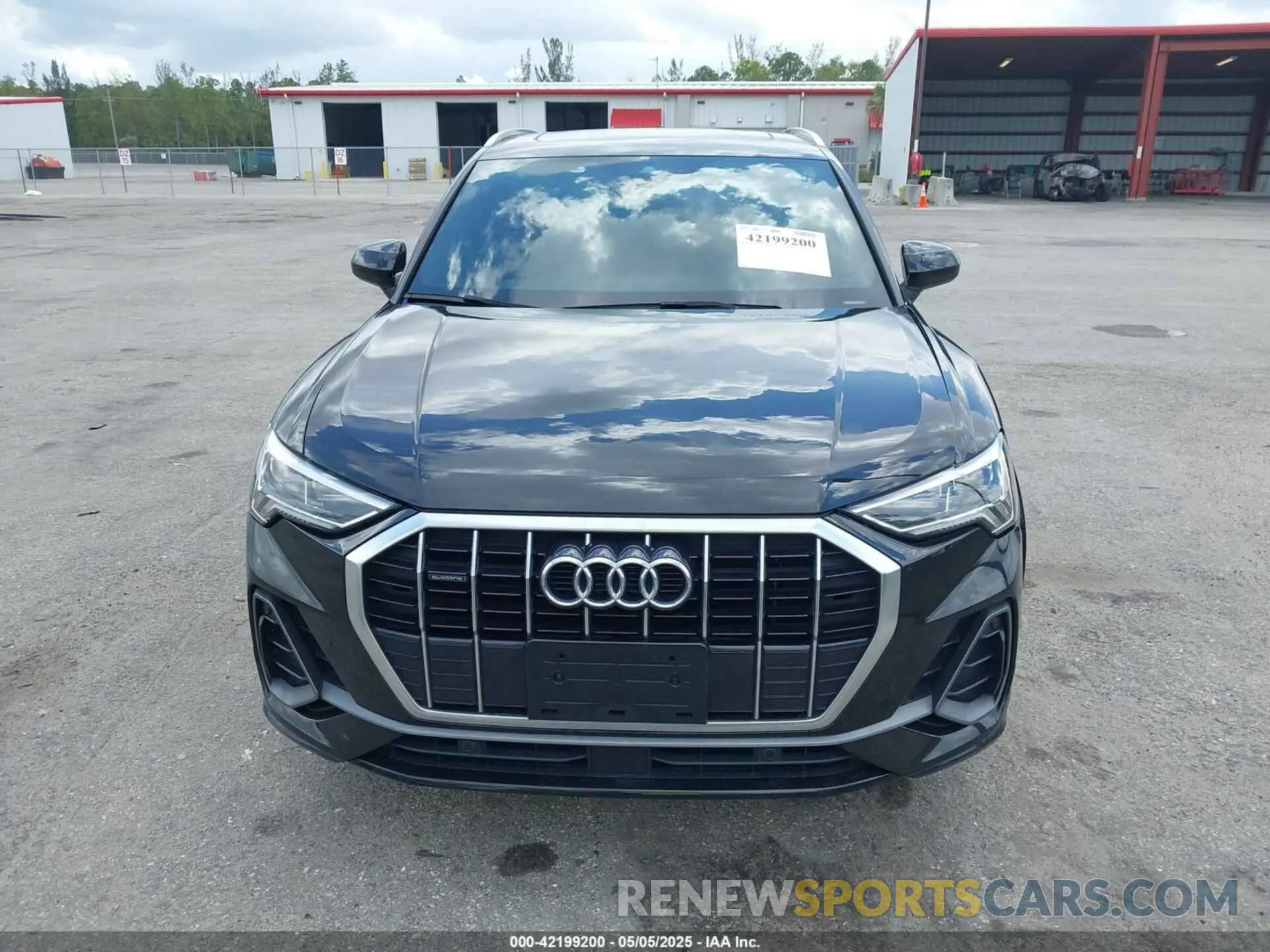 12 Photograph of a damaged car WA1EECF33L1052774 AUDI Q3 2020