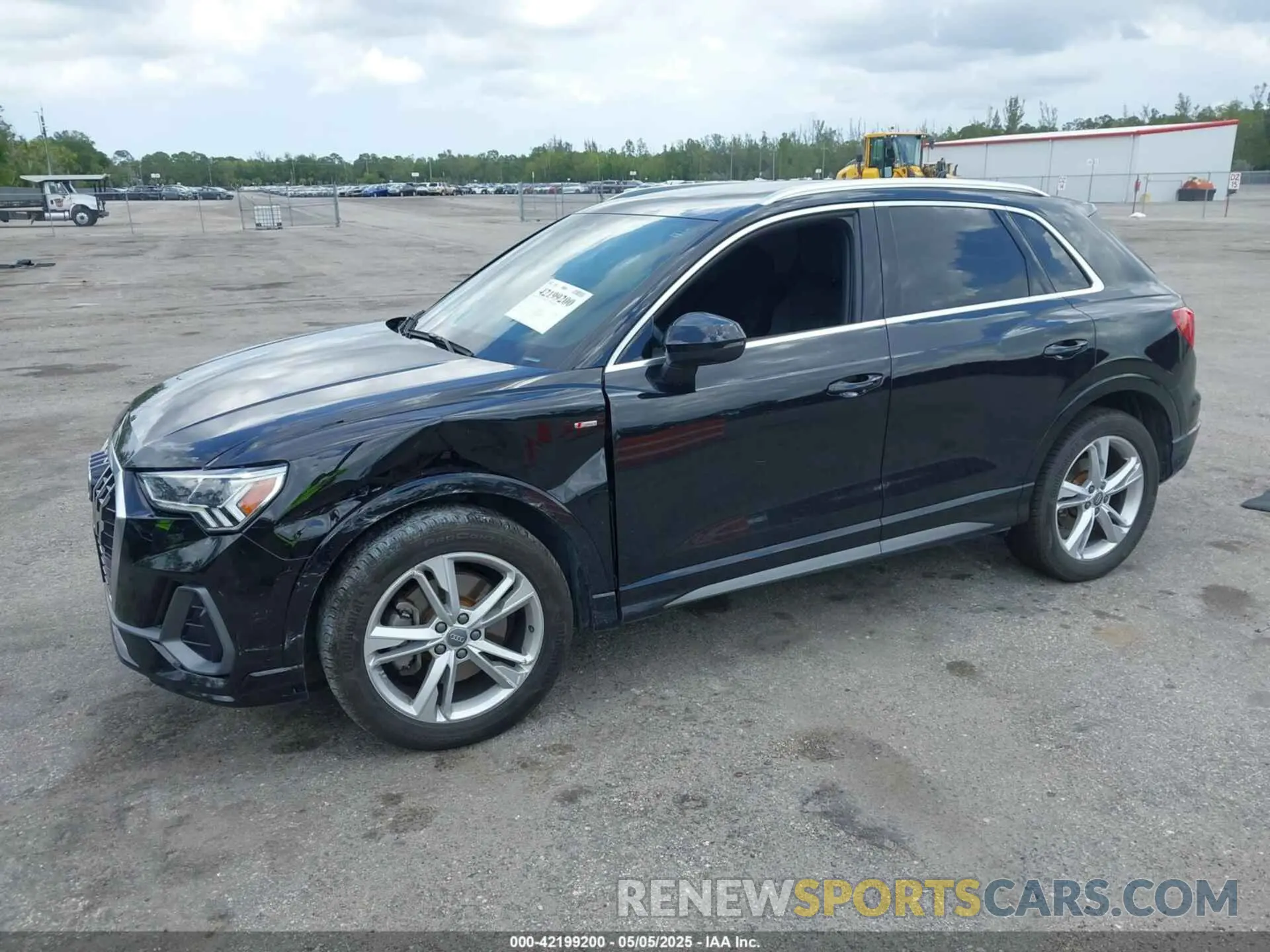 2 Photograph of a damaged car WA1EECF33L1052774 AUDI Q3 2020