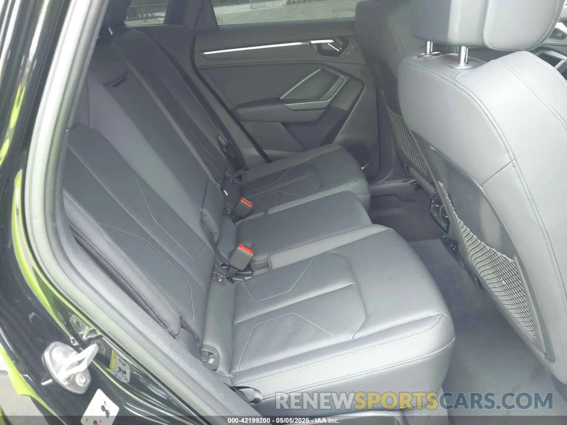 8 Photograph of a damaged car WA1EECF33L1052774 AUDI Q3 2020