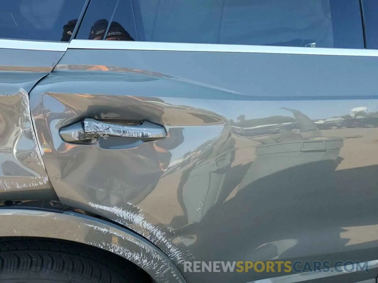 11 Photograph of a damaged car WA1EECF33L1061488 AUDI Q3 2020
