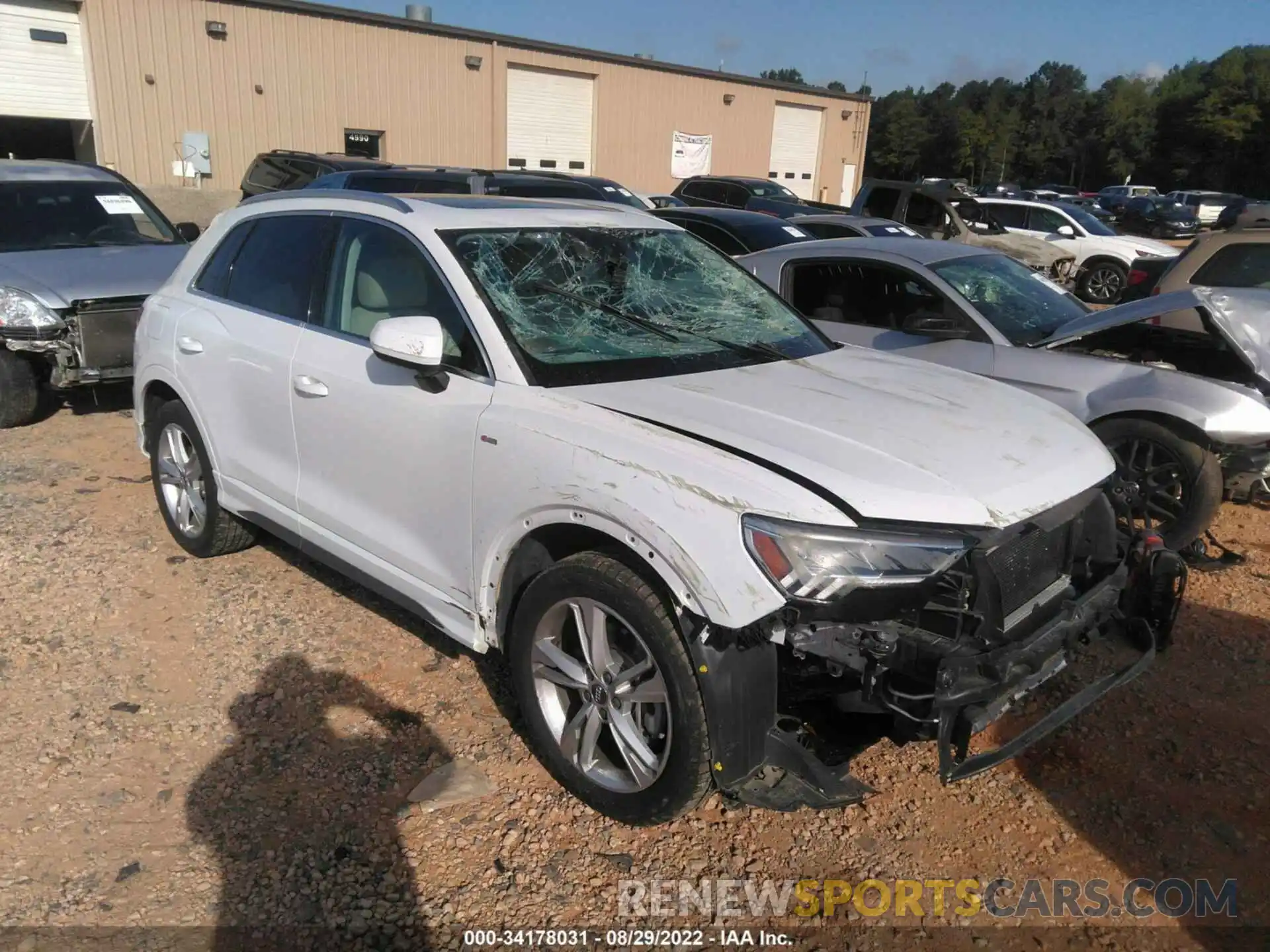 1 Photograph of a damaged car WA1EECF34L1045350 AUDI Q3 2020