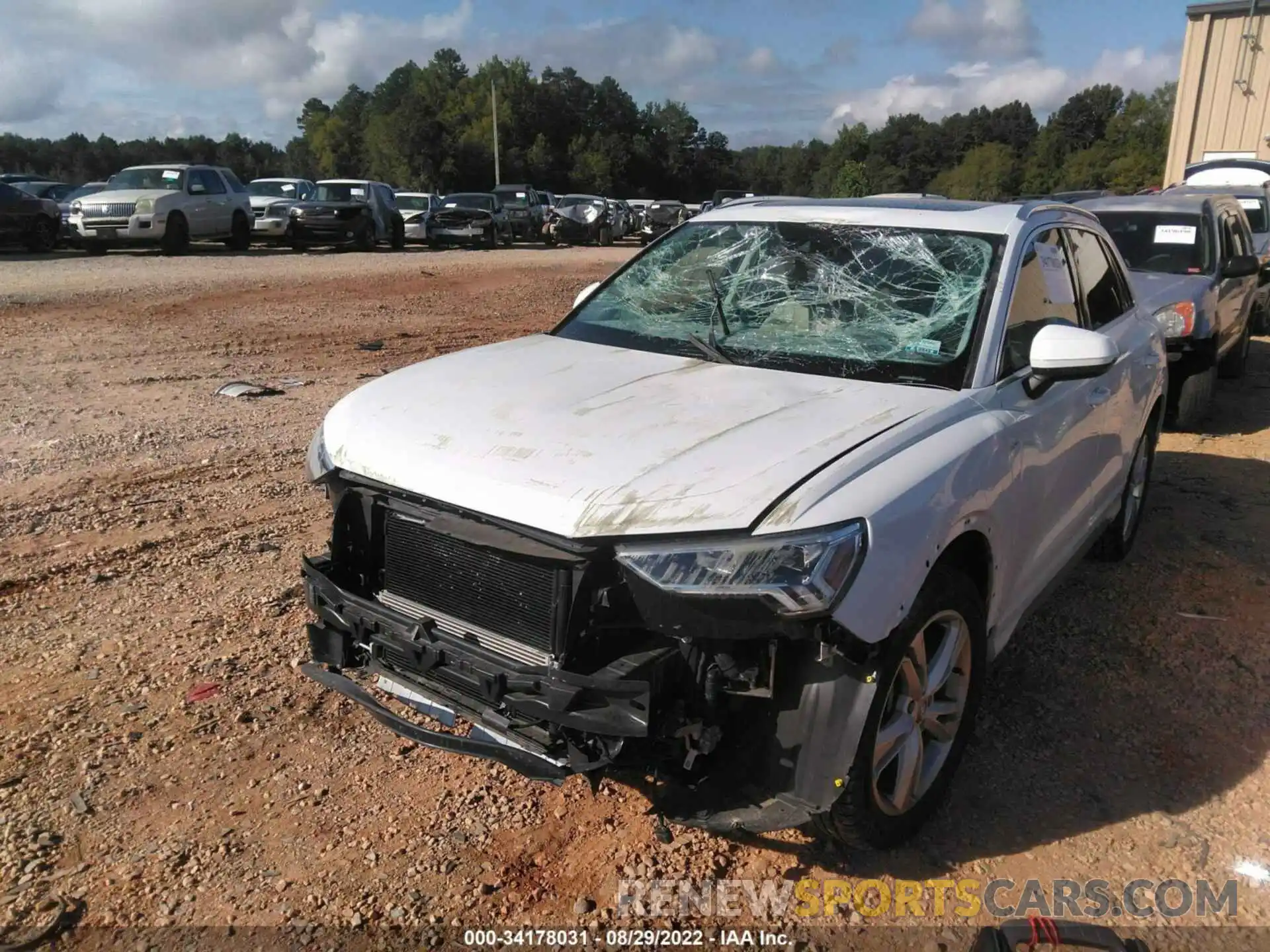 6 Photograph of a damaged car WA1EECF34L1045350 AUDI Q3 2020