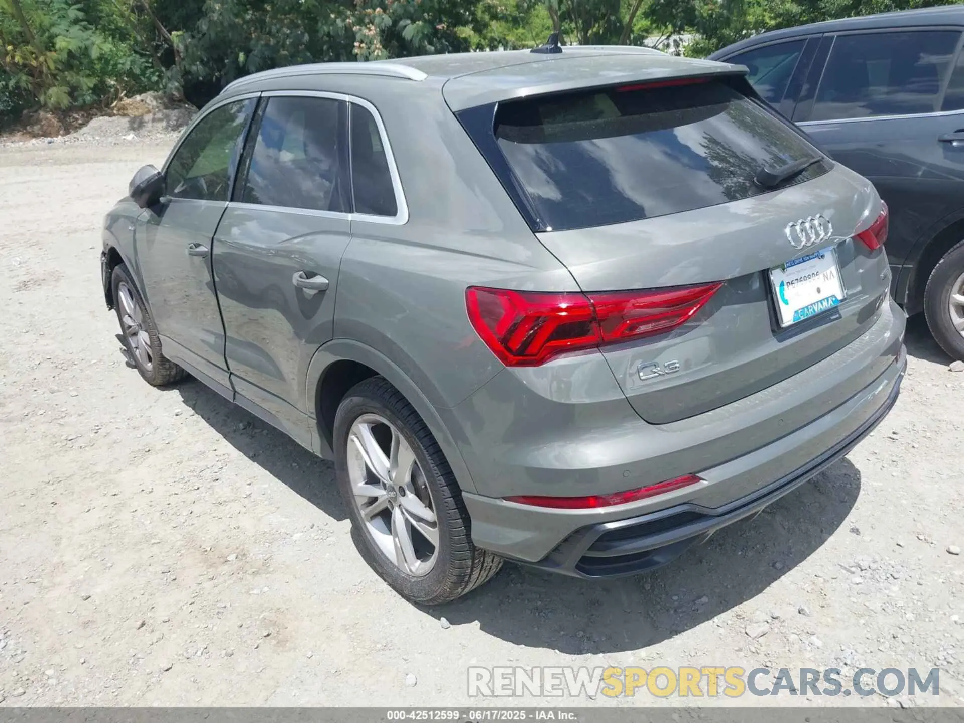 3 Photograph of a damaged car WA1EECF34L1047762 AUDI Q3 2020