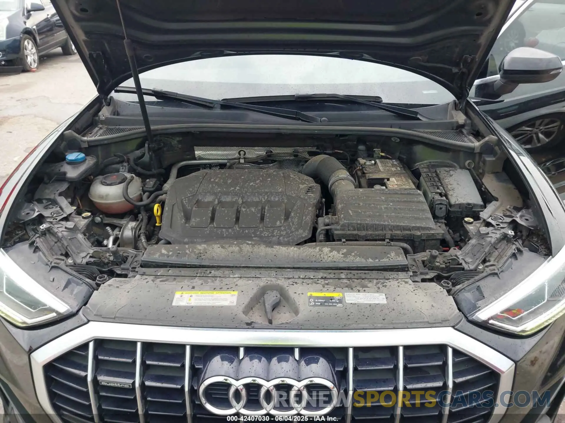 10 Photograph of a damaged car WA1EECF34L1098727 AUDI Q3 2020