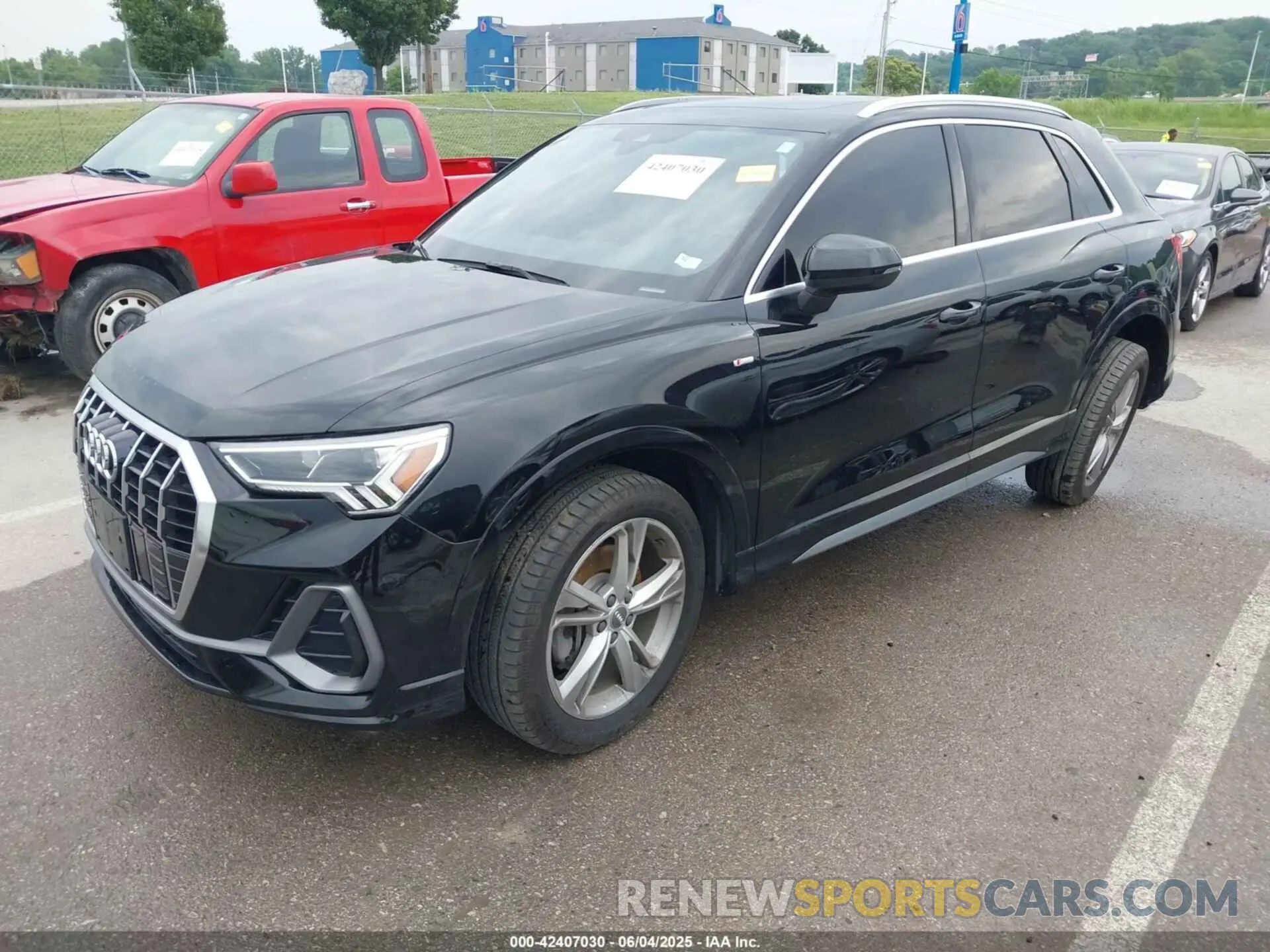 2 Photograph of a damaged car WA1EECF34L1098727 AUDI Q3 2020