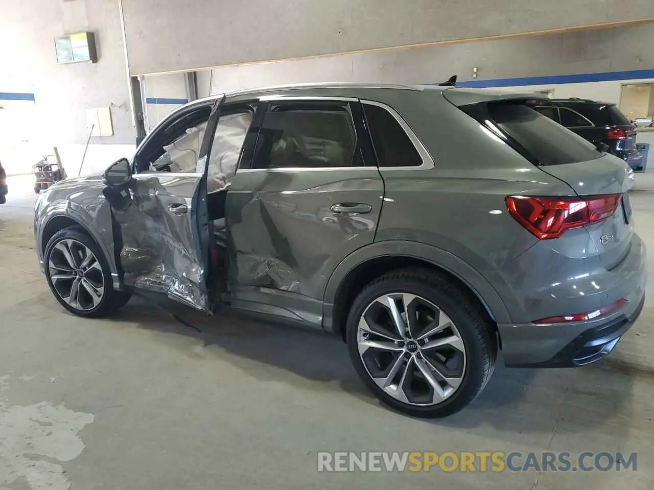 2 Photograph of a damaged car WA1EECF34L1113405 AUDI Q3 2020