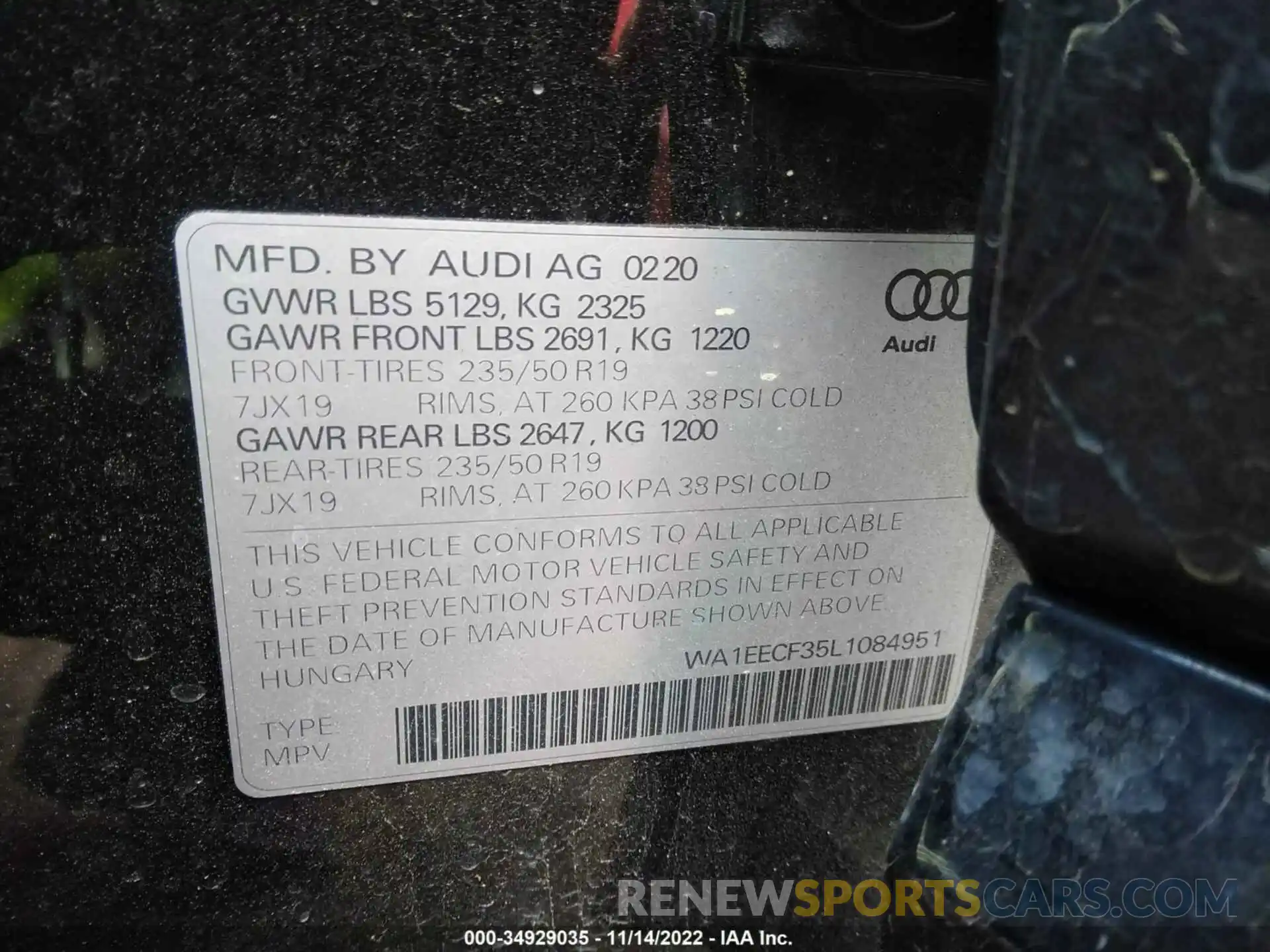 9 Photograph of a damaged car WA1EECF35L1084951 AUDI Q3 2020