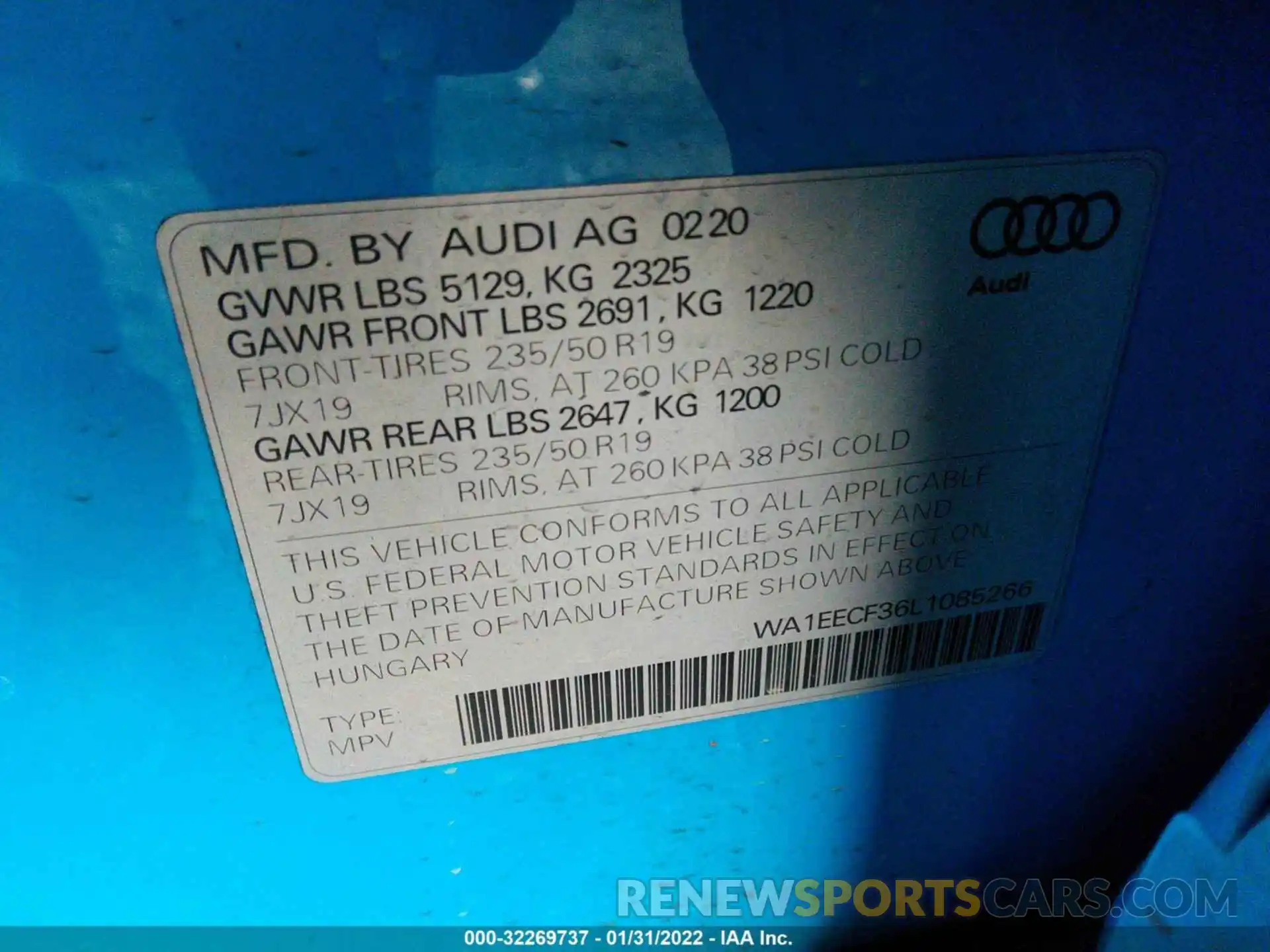 9 Photograph of a damaged car WA1EECF36L1085266 AUDI Q3 2020