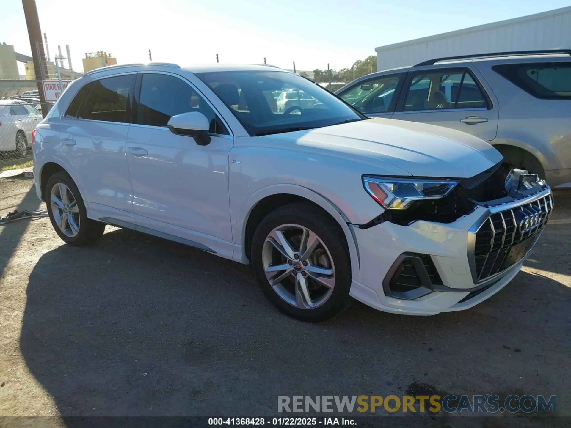 1 Photograph of a damaged car WA1EECF36L1103748 AUDI Q3 2020
