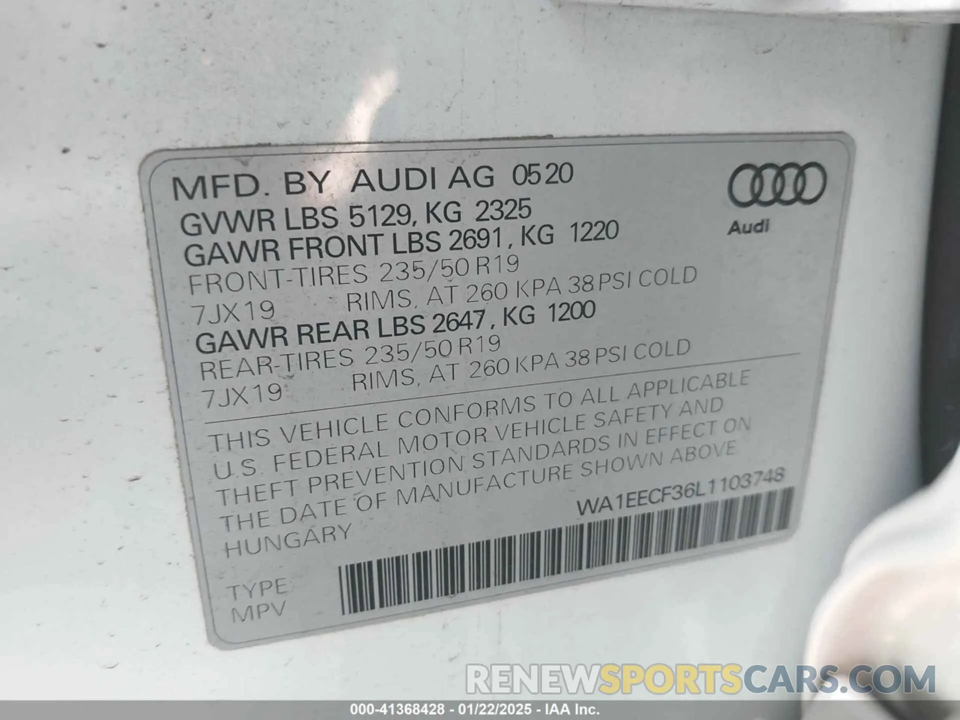 9 Photograph of a damaged car WA1EECF36L1103748 AUDI Q3 2020