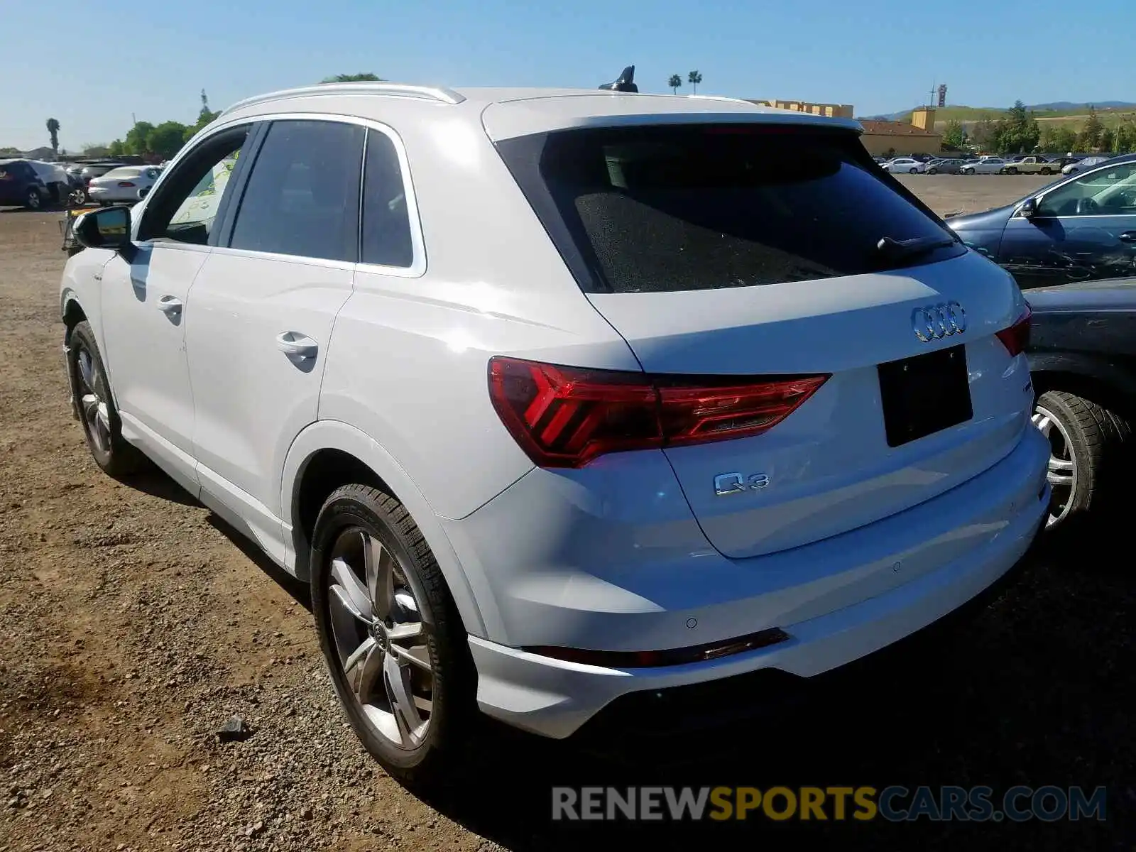 3 Photograph of a damaged car WA1EECF37L1031250 AUDI Q3 2020