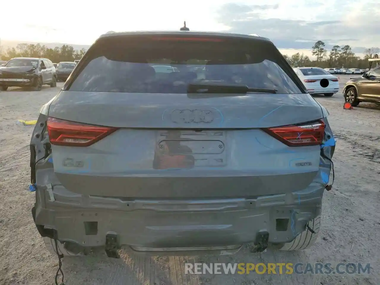 6 Photograph of a damaged car WA1EECF37L1040417 AUDI Q3 2020