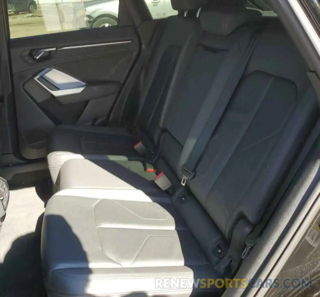 11 Photograph of a damaged car WA1EECF37L1043009 AUDI Q3 2020