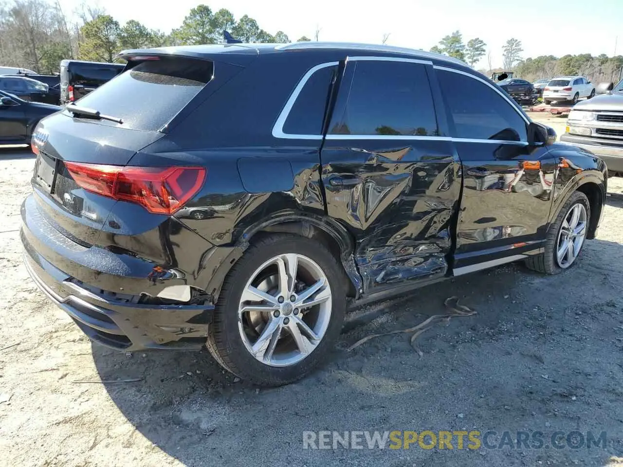 3 Photograph of a damaged car WA1EECF37L1043009 AUDI Q3 2020