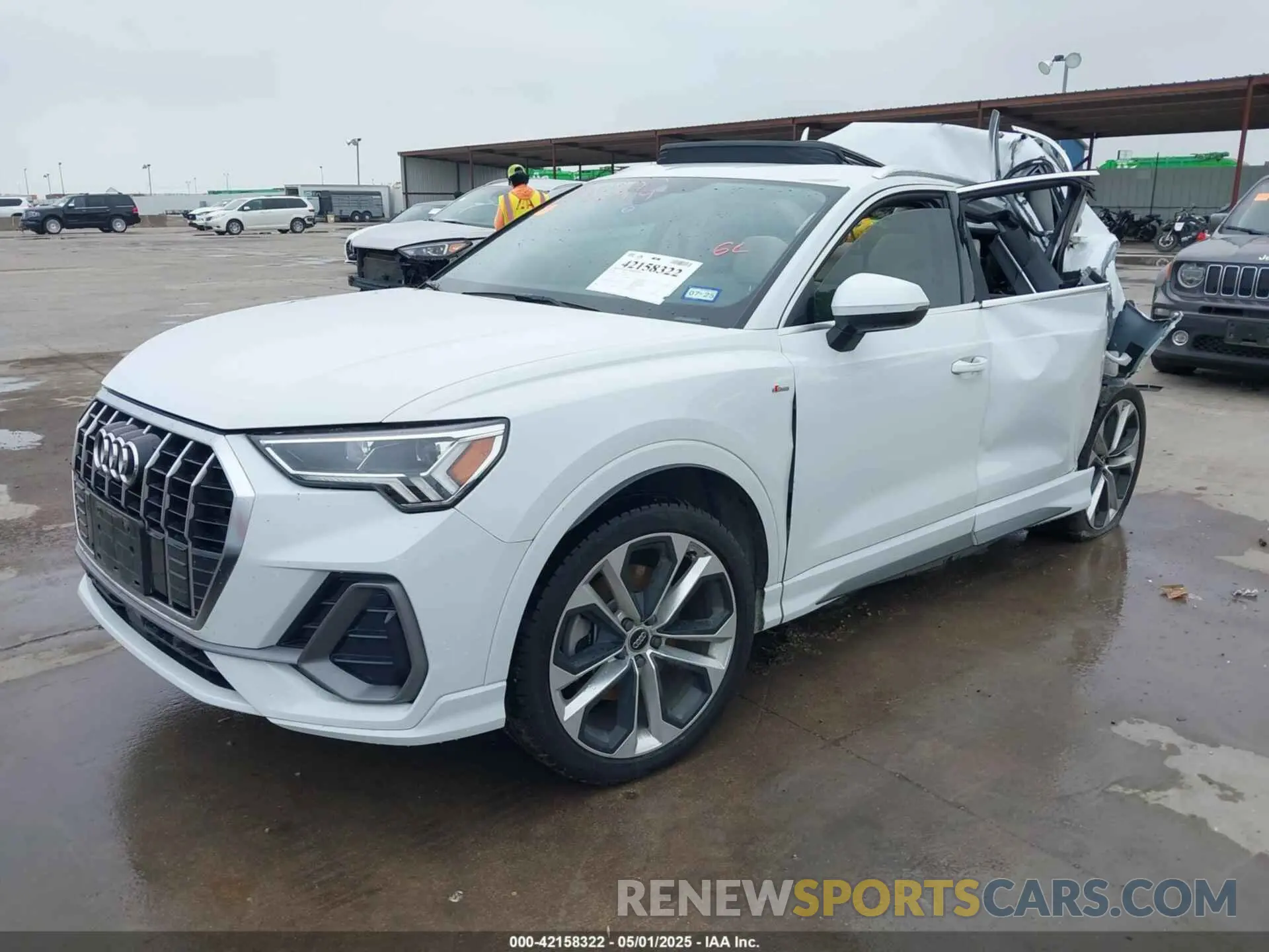2 Photograph of a damaged car WA1EECF37L1078293 AUDI Q3 2020