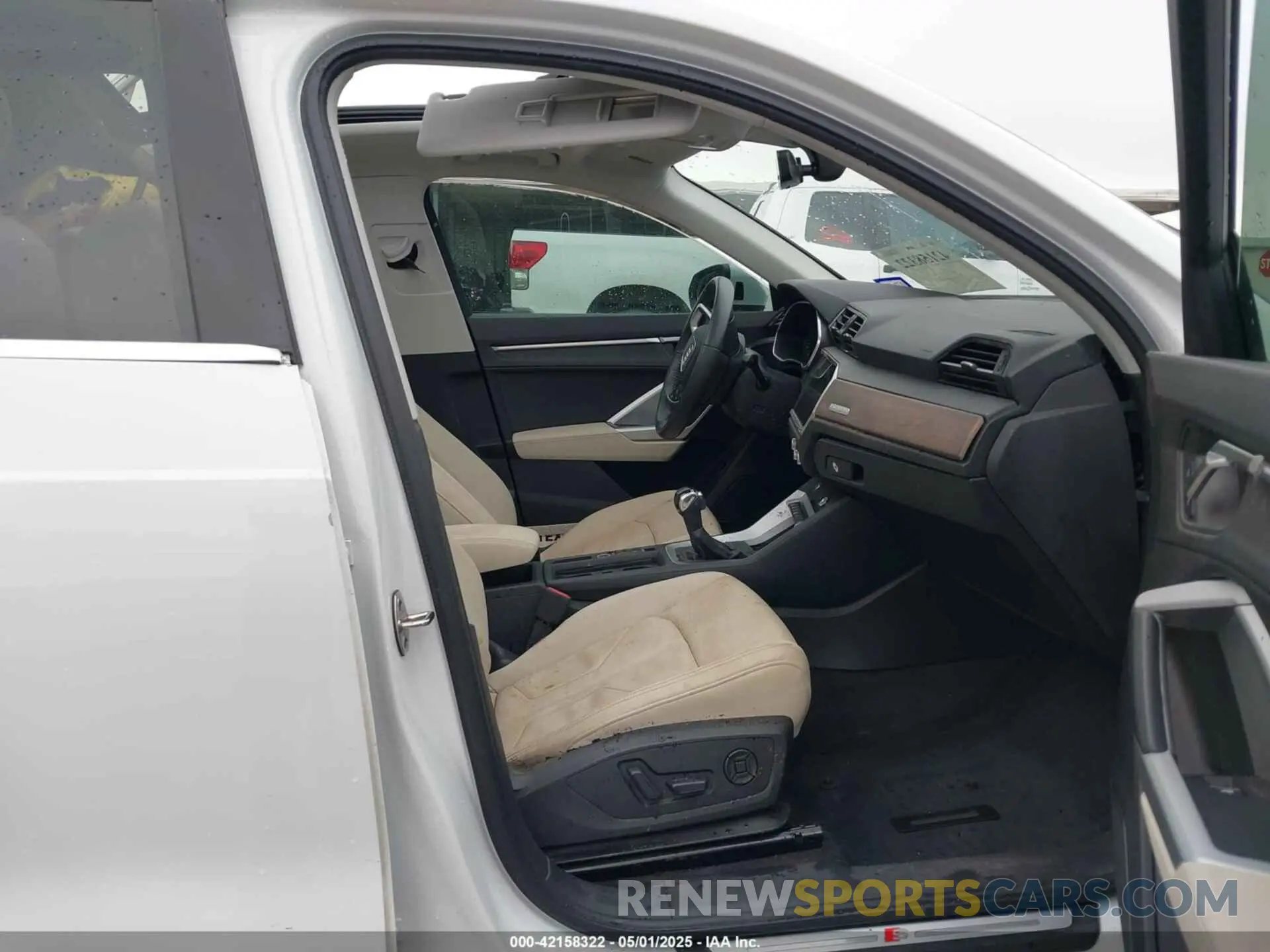 5 Photograph of a damaged car WA1EECF37L1078293 AUDI Q3 2020