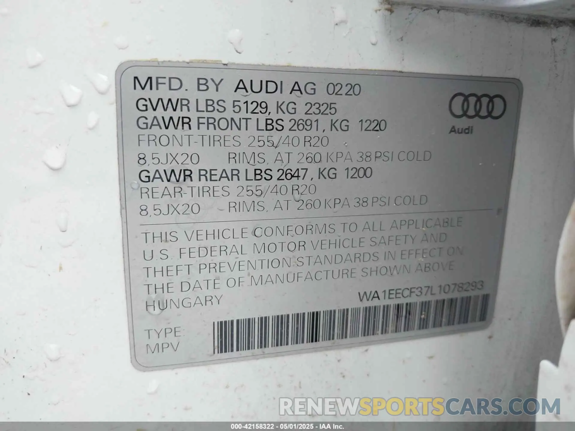 9 Photograph of a damaged car WA1EECF37L1078293 AUDI Q3 2020