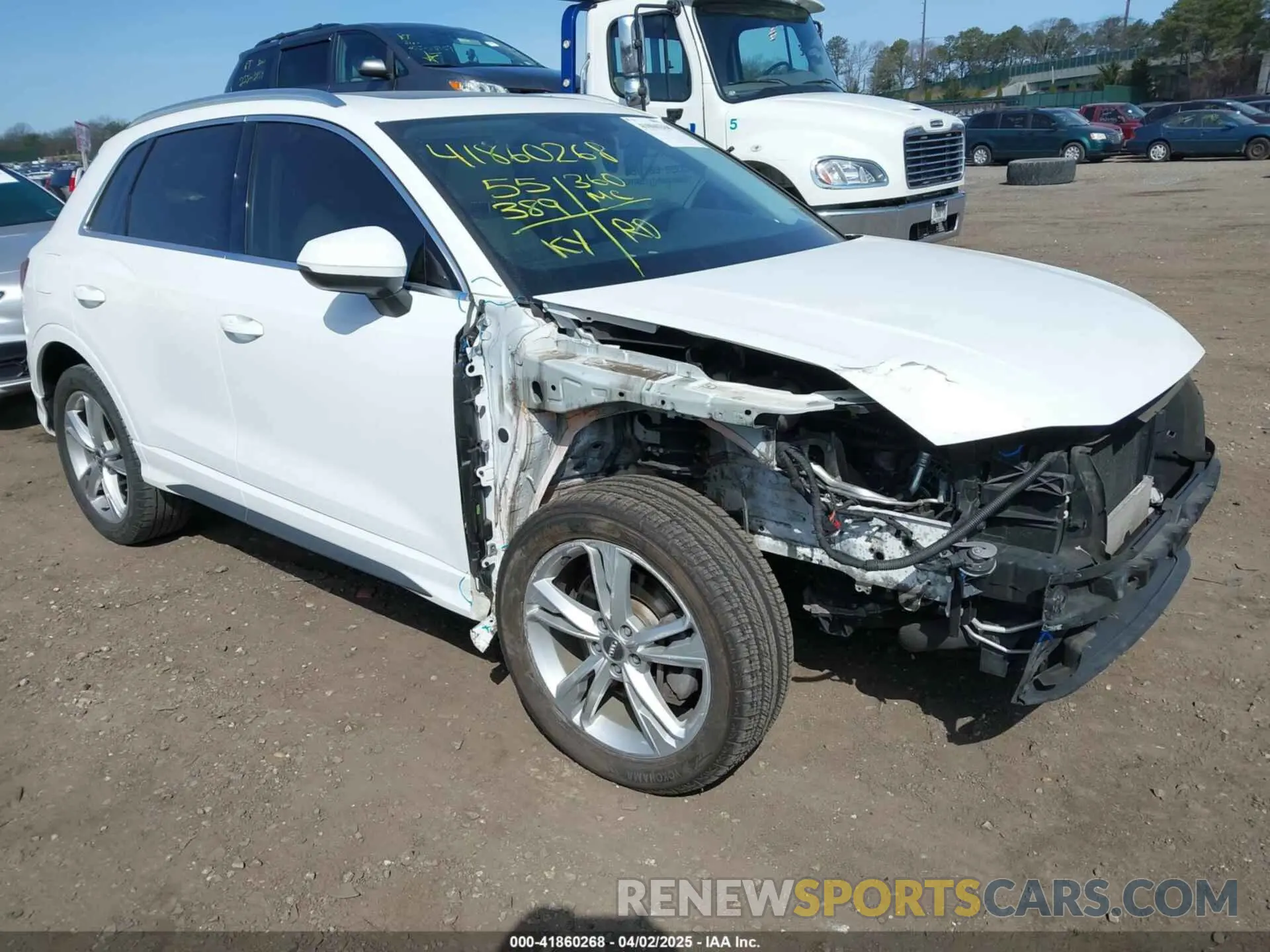 1 Photograph of a damaged car WA1EECF37L1099564 AUDI Q3 2020