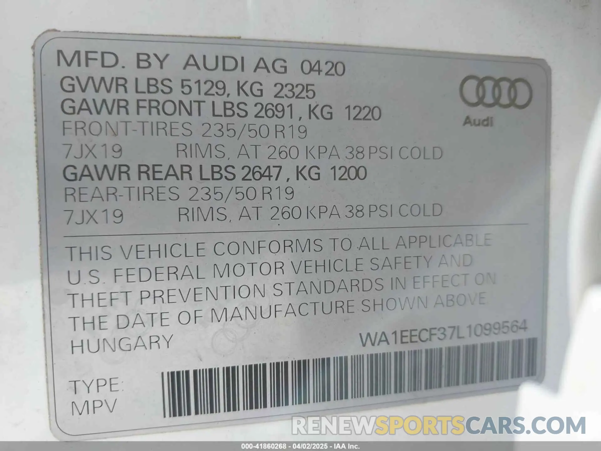 9 Photograph of a damaged car WA1EECF37L1099564 AUDI Q3 2020
