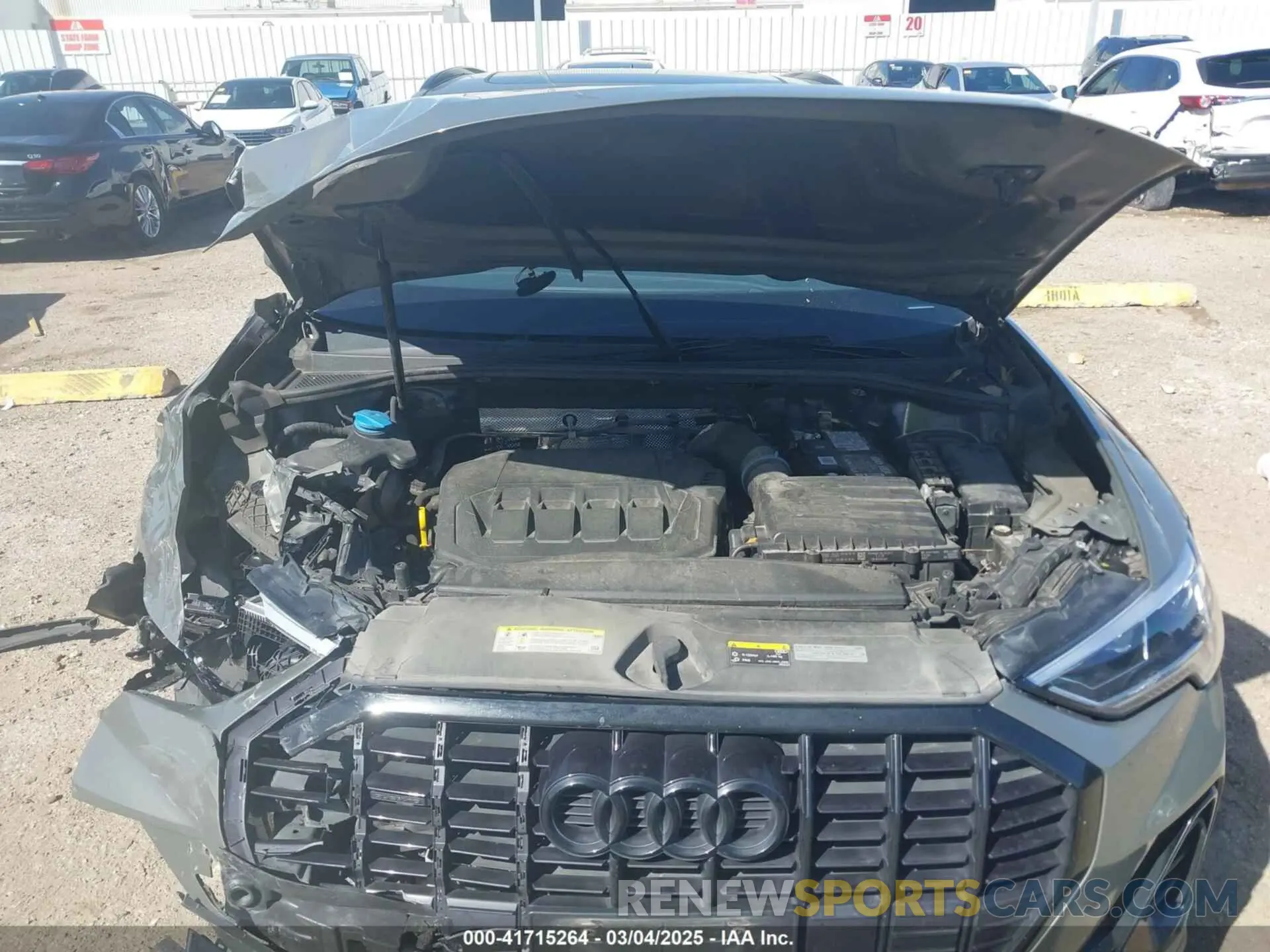 10 Photograph of a damaged car WA1EECF38L1089559 AUDI Q3 2020