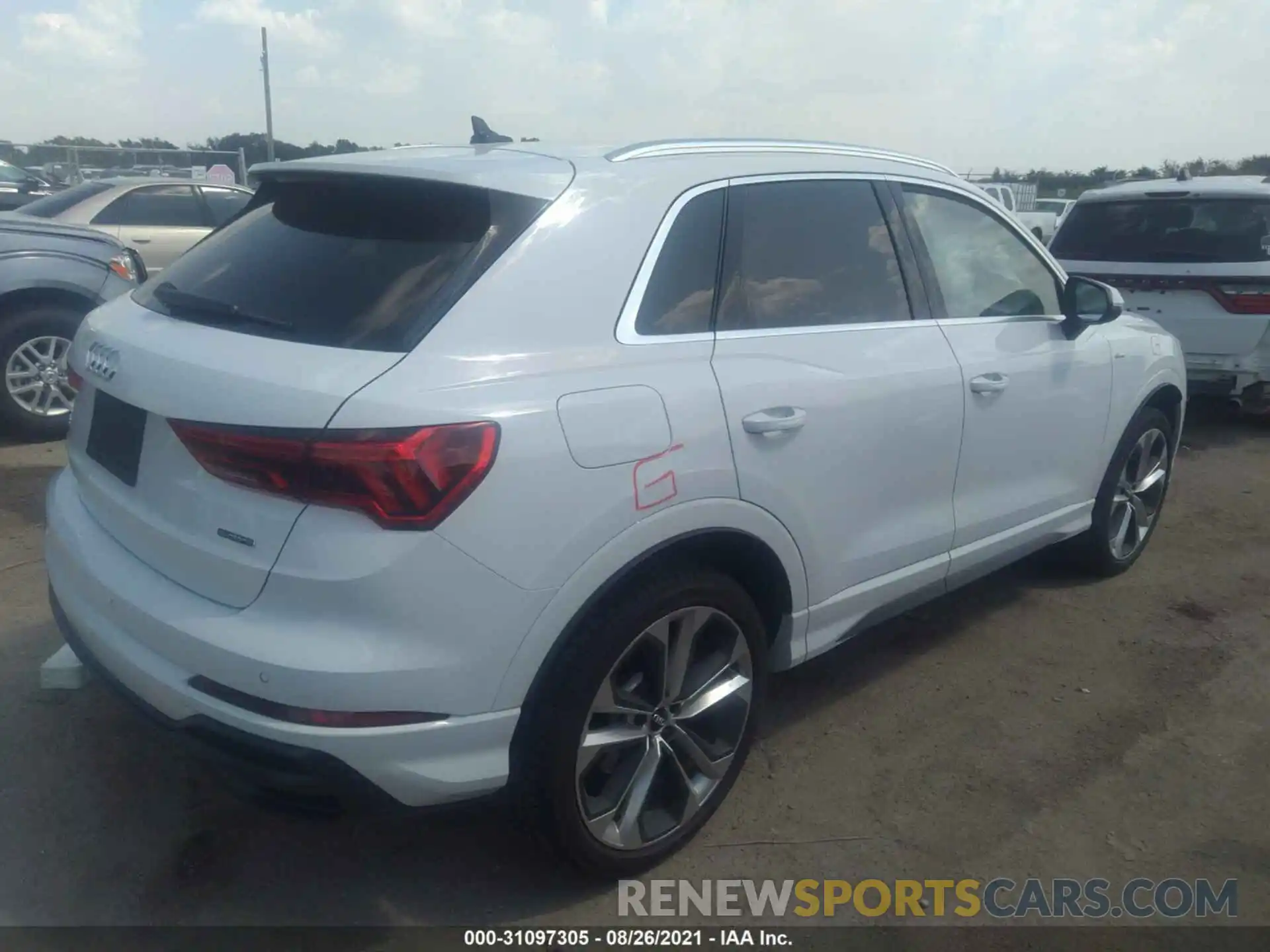 4 Photograph of a damaged car WA1EECF38L1111429 AUDI Q3 2020