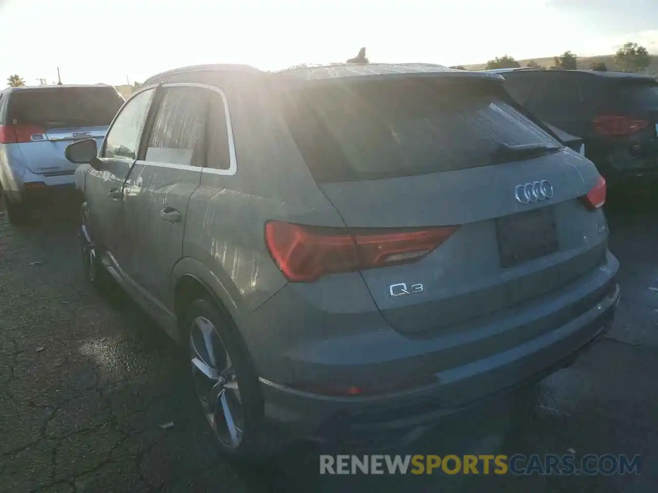 3 Photograph of a damaged car WA1EECF39L1035705 AUDI Q3 2020