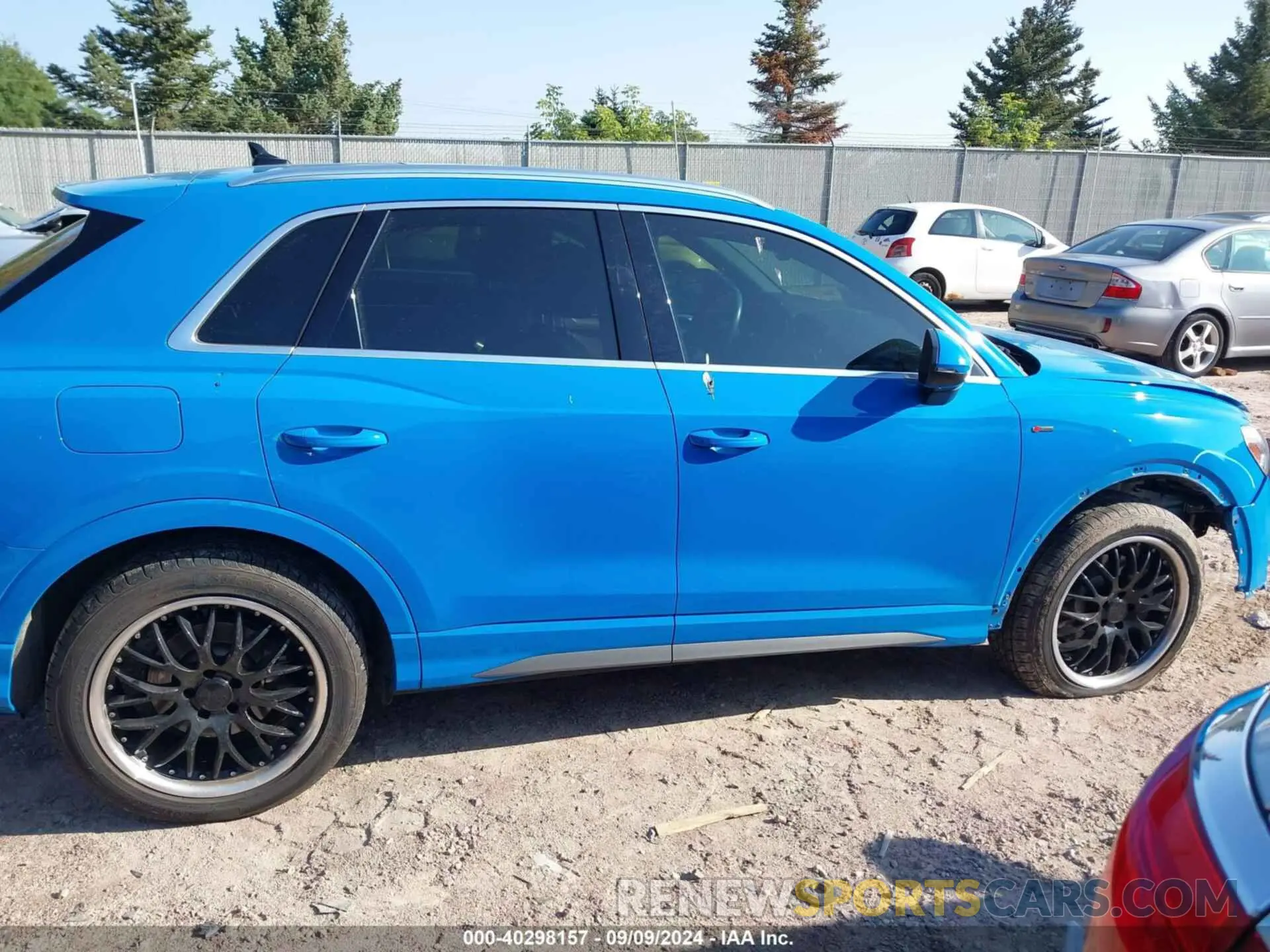 14 Photograph of a damaged car WA1EECF39L1038183 AUDI Q3 2020